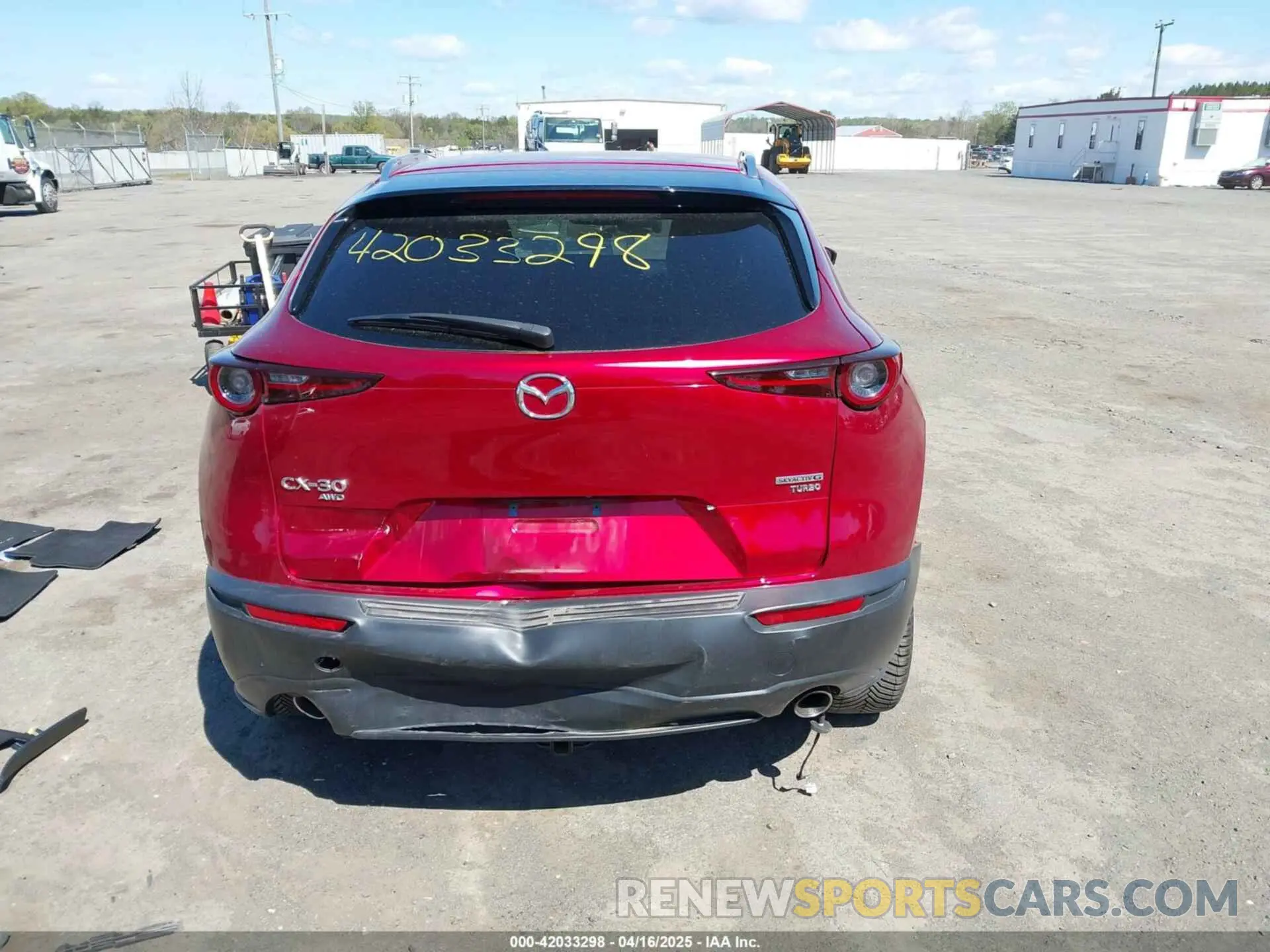 17 Photograph of a damaged car 3MVDMBAY7MM234224 MAZDA CX-30 2021