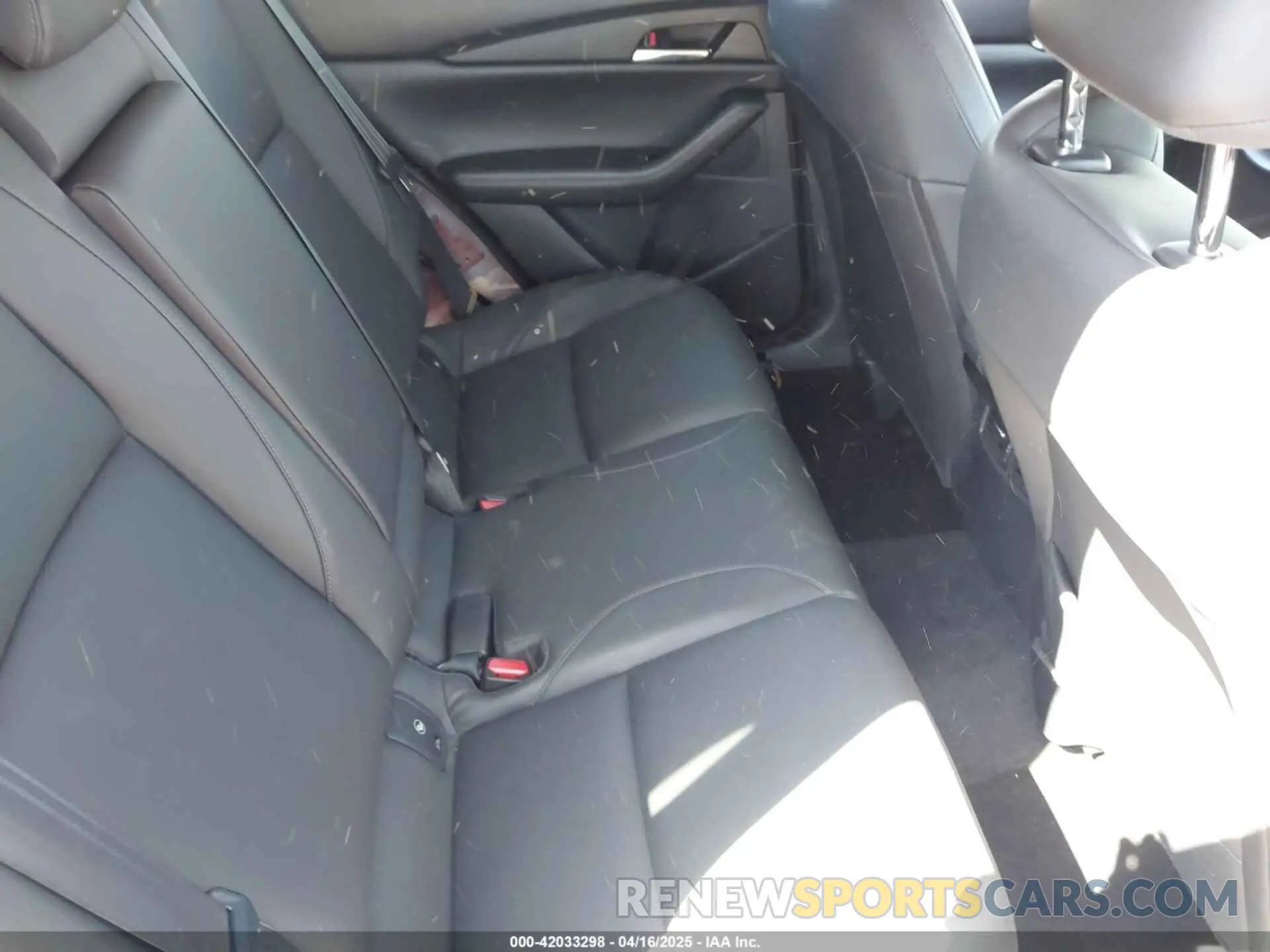 8 Photograph of a damaged car 3MVDMBAY7MM234224 MAZDA CX-30 2021