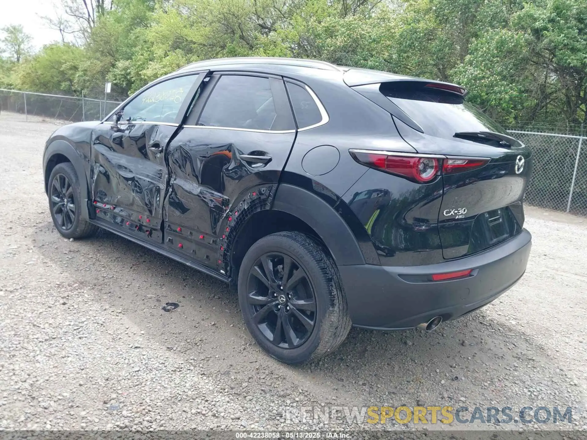 3 Photograph of a damaged car 3MVDMBAYXMM249218 MAZDA CX-30 2021