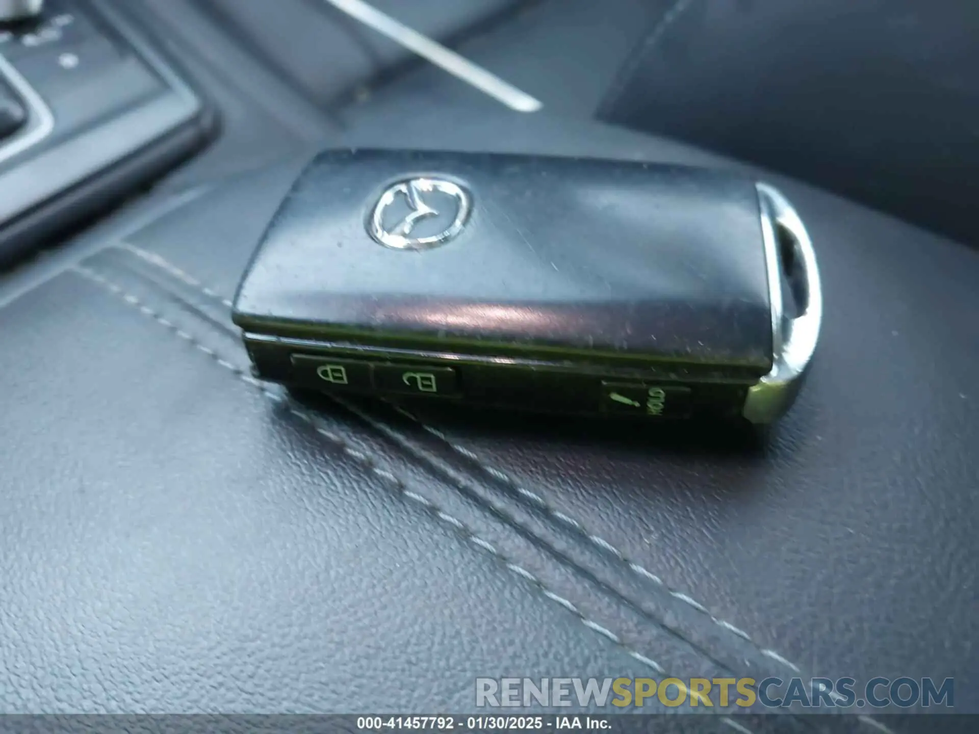 11 Photograph of a damaged car 3MVDMBBL0MM237386 MAZDA CX-30 2021