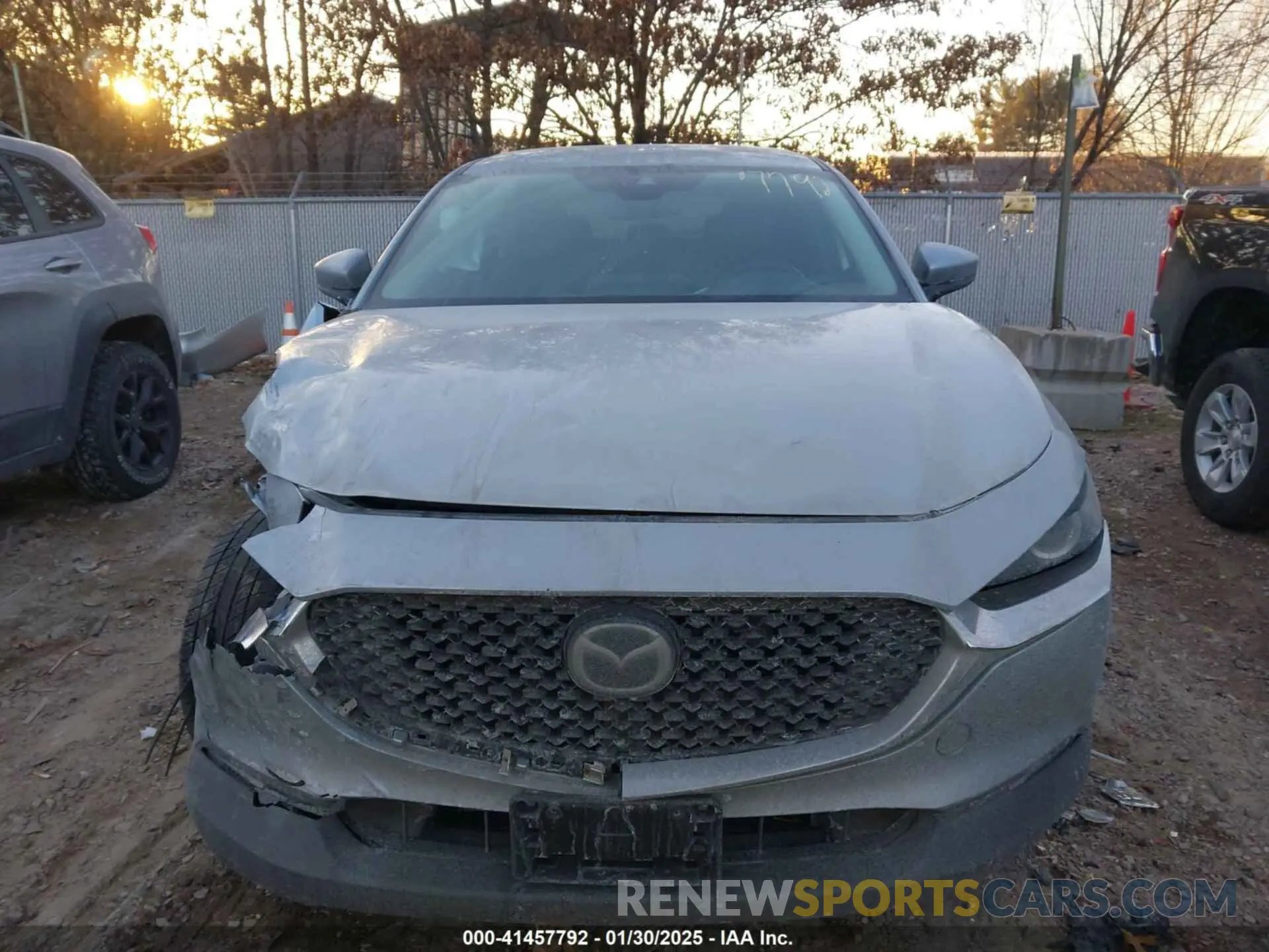 12 Photograph of a damaged car 3MVDMBBL0MM237386 MAZDA CX-30 2021