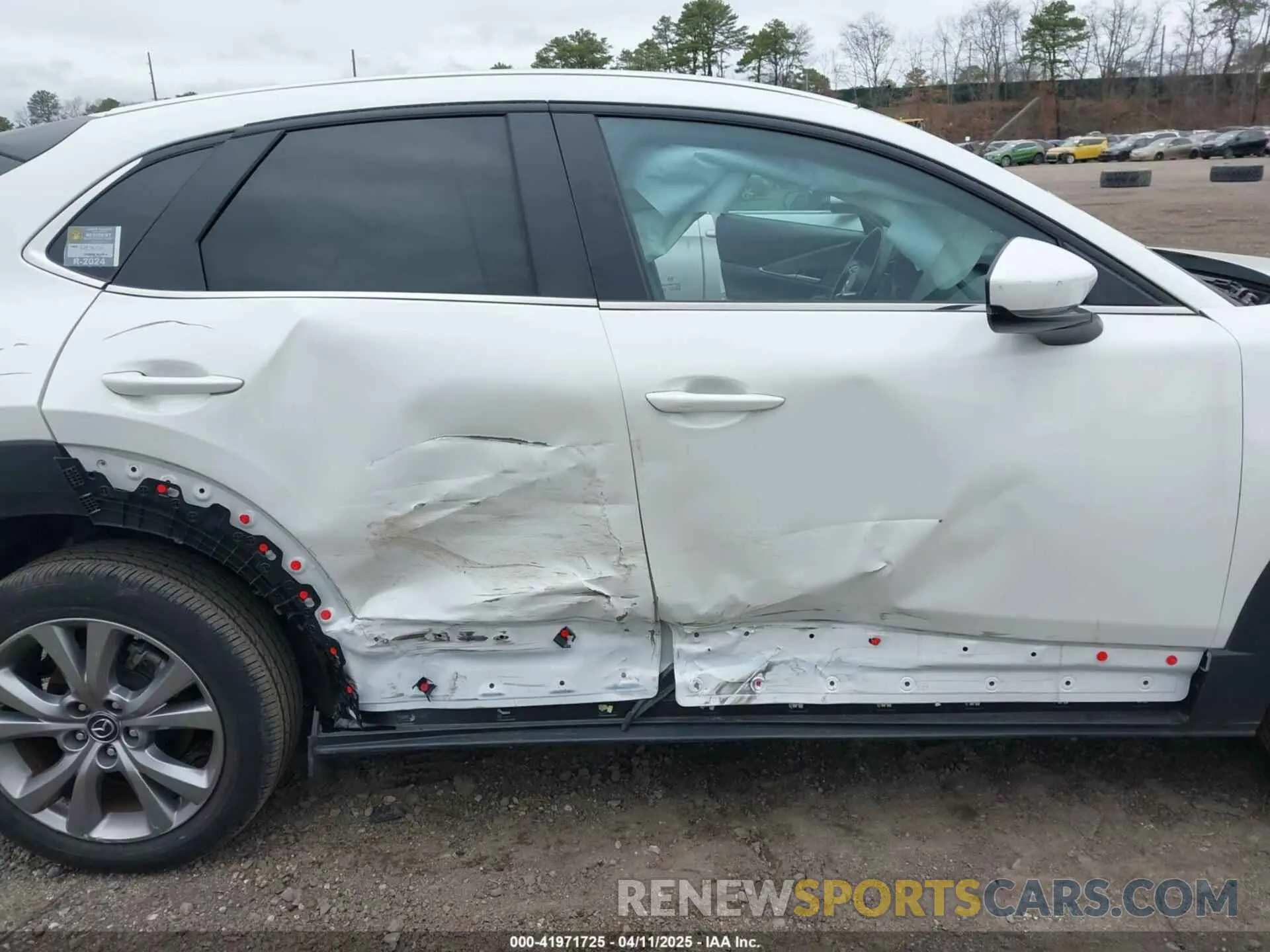 6 Photograph of a damaged car 3MVDMBBL0MM311261 MAZDA CX-30 2021
