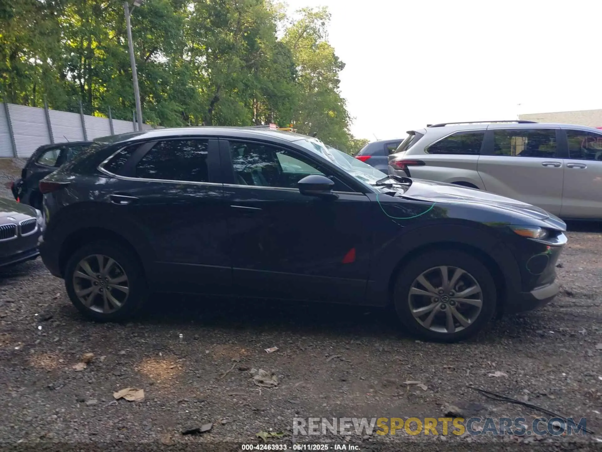 13 Photograph of a damaged car 3MVDMBBL1MM234920 MAZDA CX-30 2021