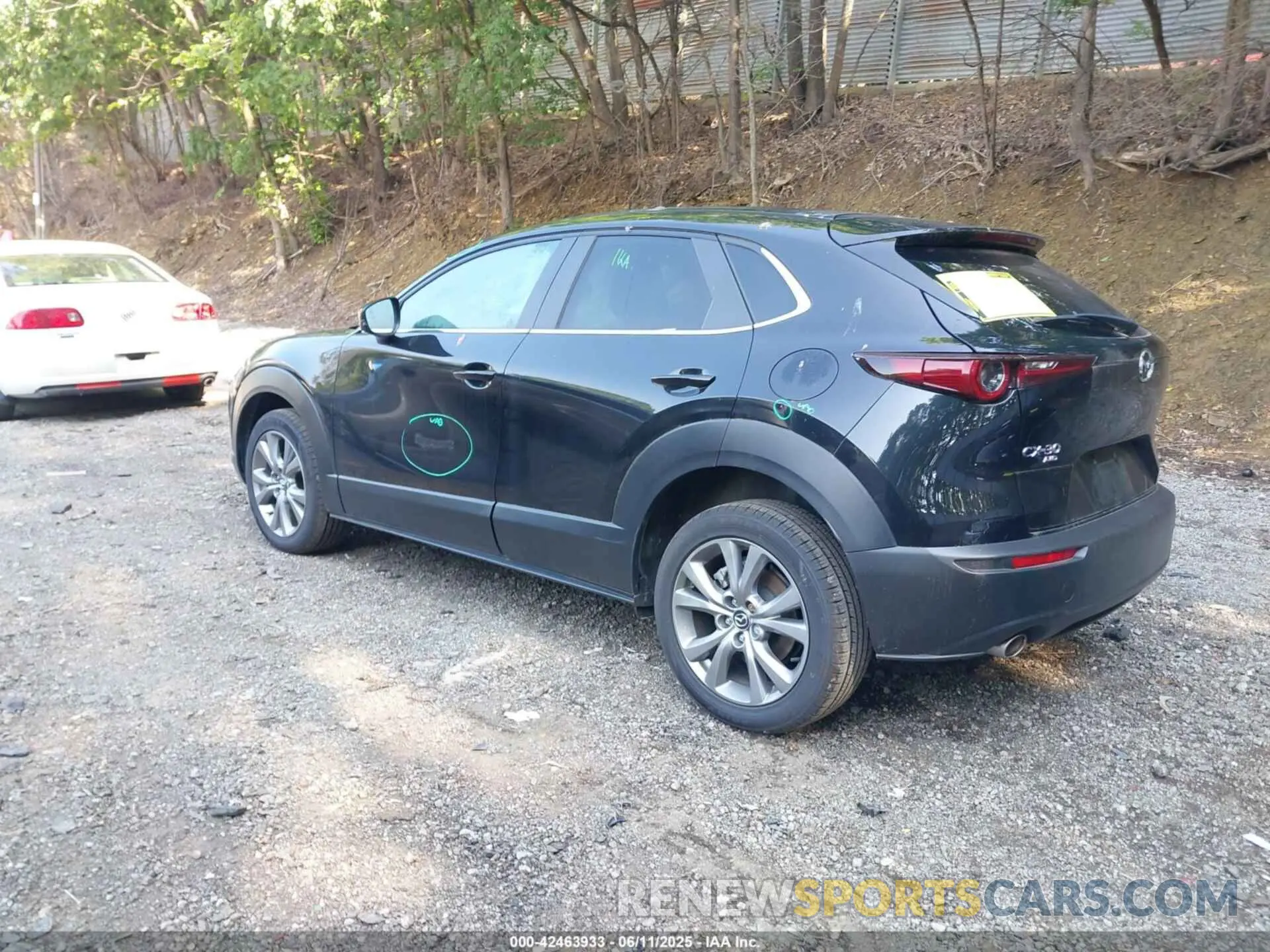 3 Photograph of a damaged car 3MVDMBBL1MM234920 MAZDA CX-30 2021