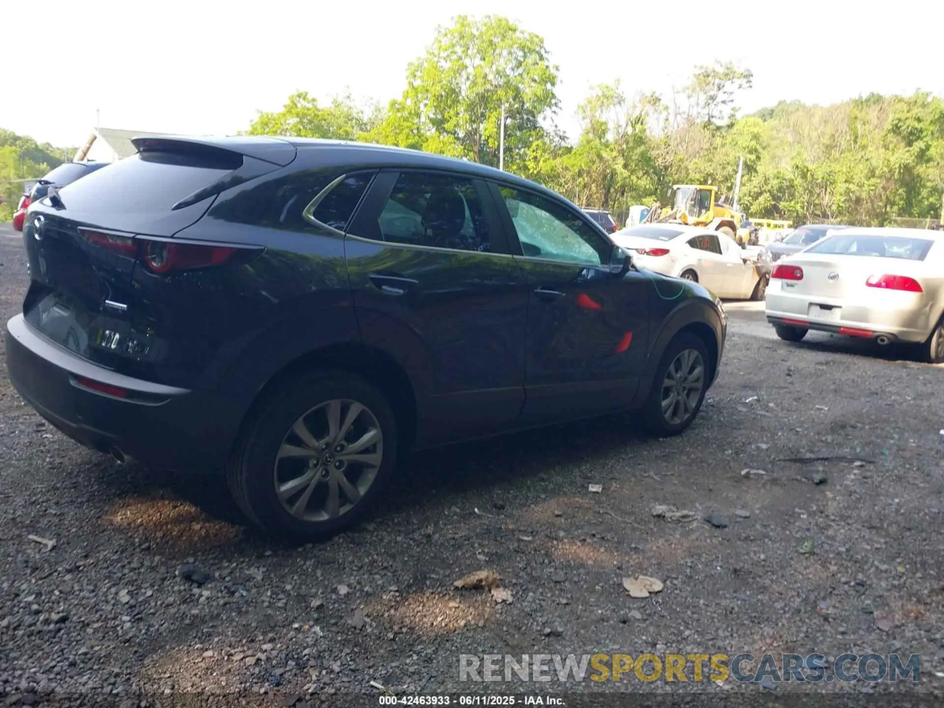 4 Photograph of a damaged car 3MVDMBBL1MM234920 MAZDA CX-30 2021