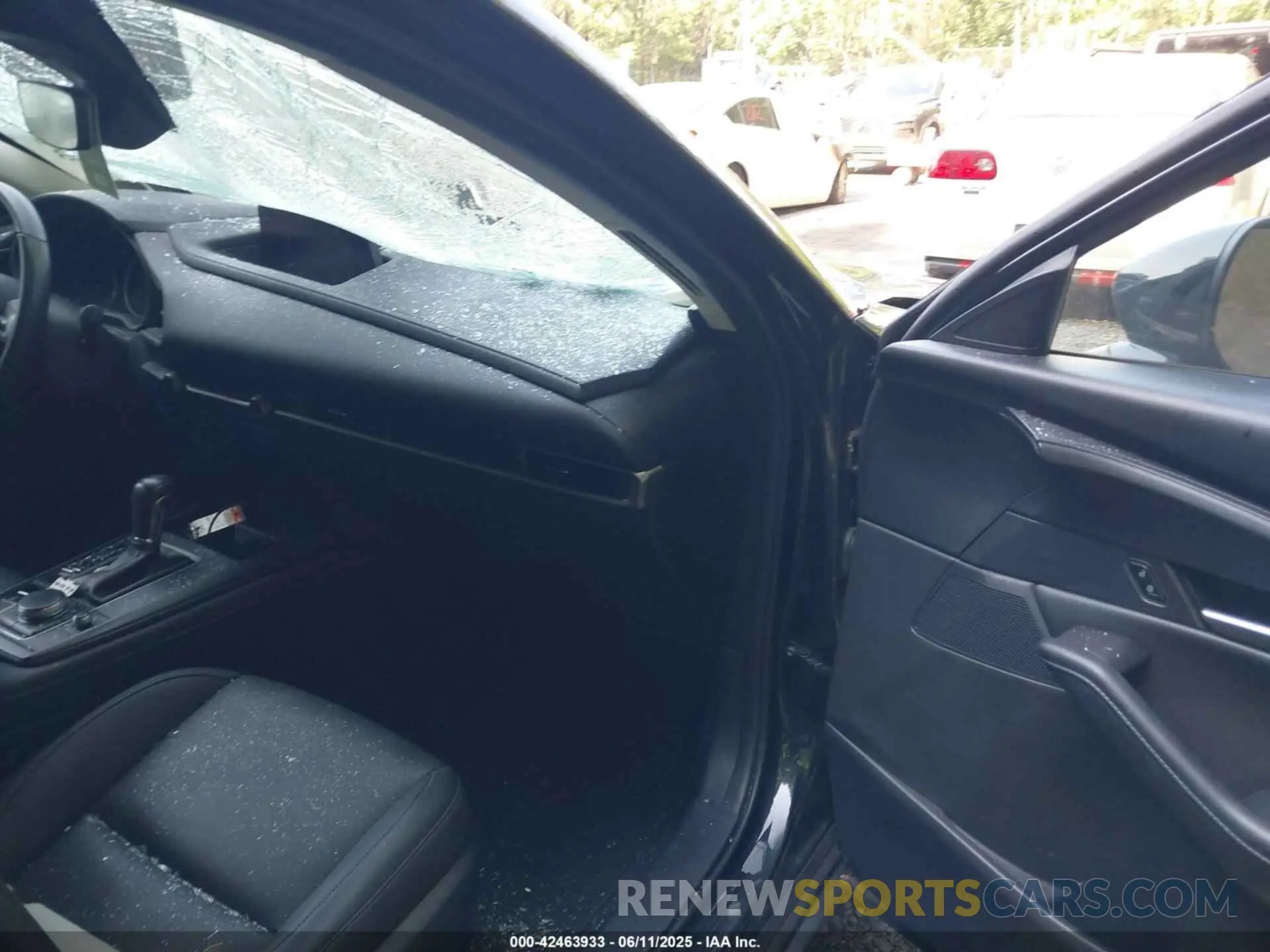 5 Photograph of a damaged car 3MVDMBBL1MM234920 MAZDA CX-30 2021