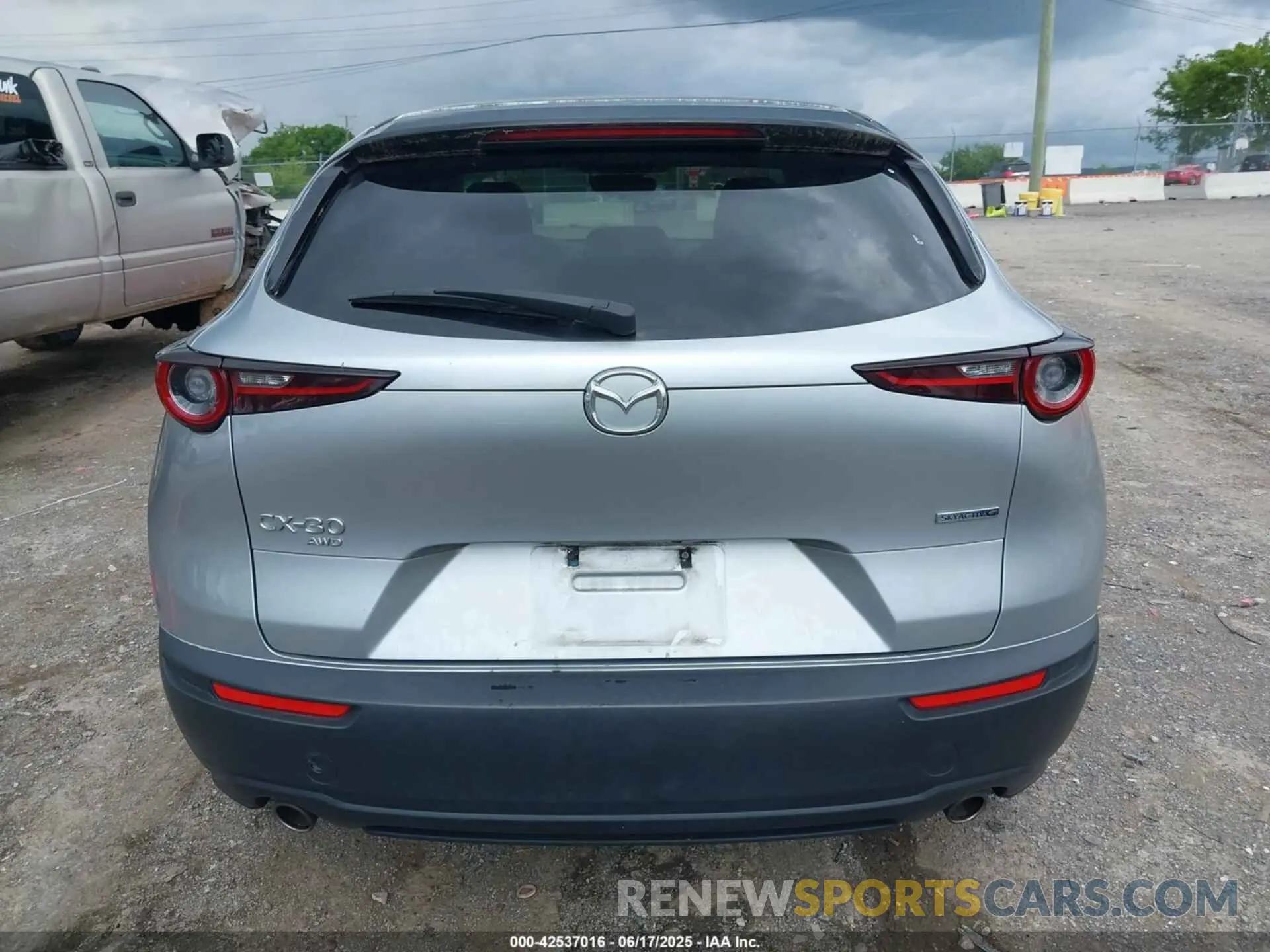 16 Фотография поврежденного автомобиля 3MVDMBBL4MM240615 MAZDA CX-30 2021