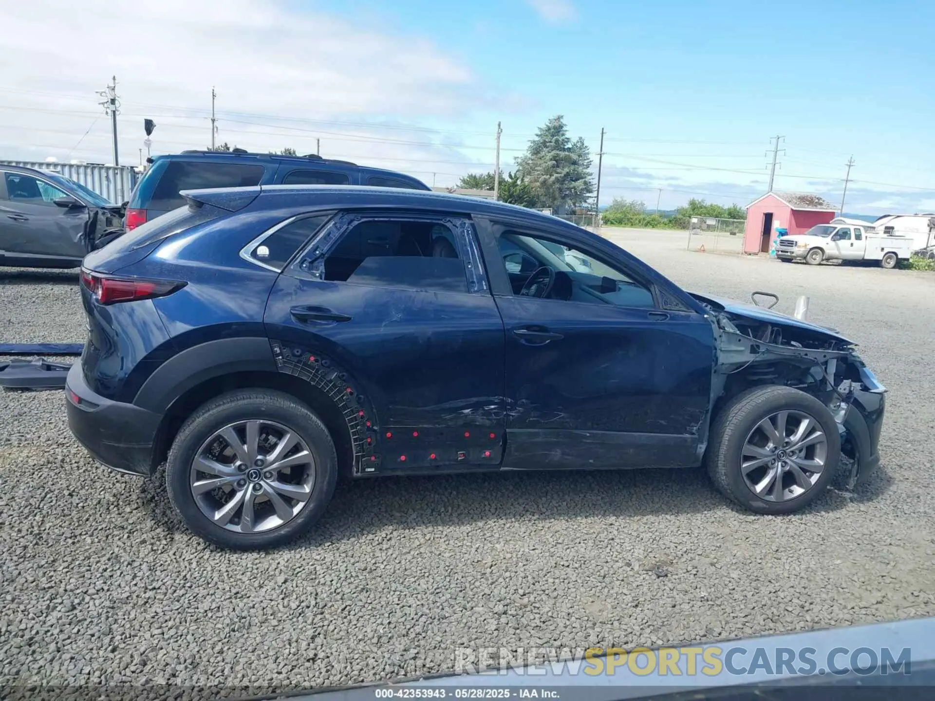 14 Photograph of a damaged car 3MVDMBBL6MM243726 MAZDA CX-30 2021