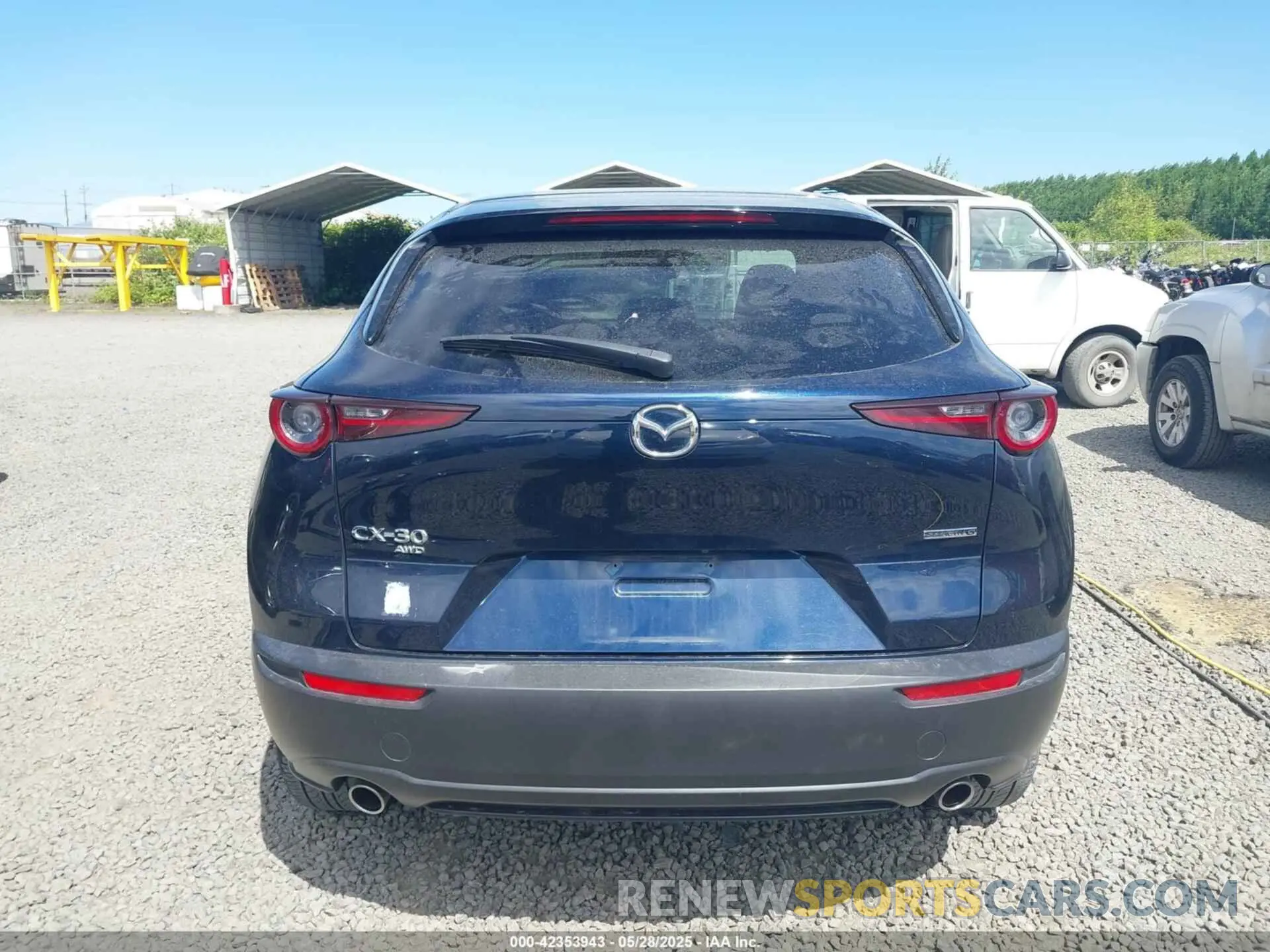17 Photograph of a damaged car 3MVDMBBL6MM243726 MAZDA CX-30 2021