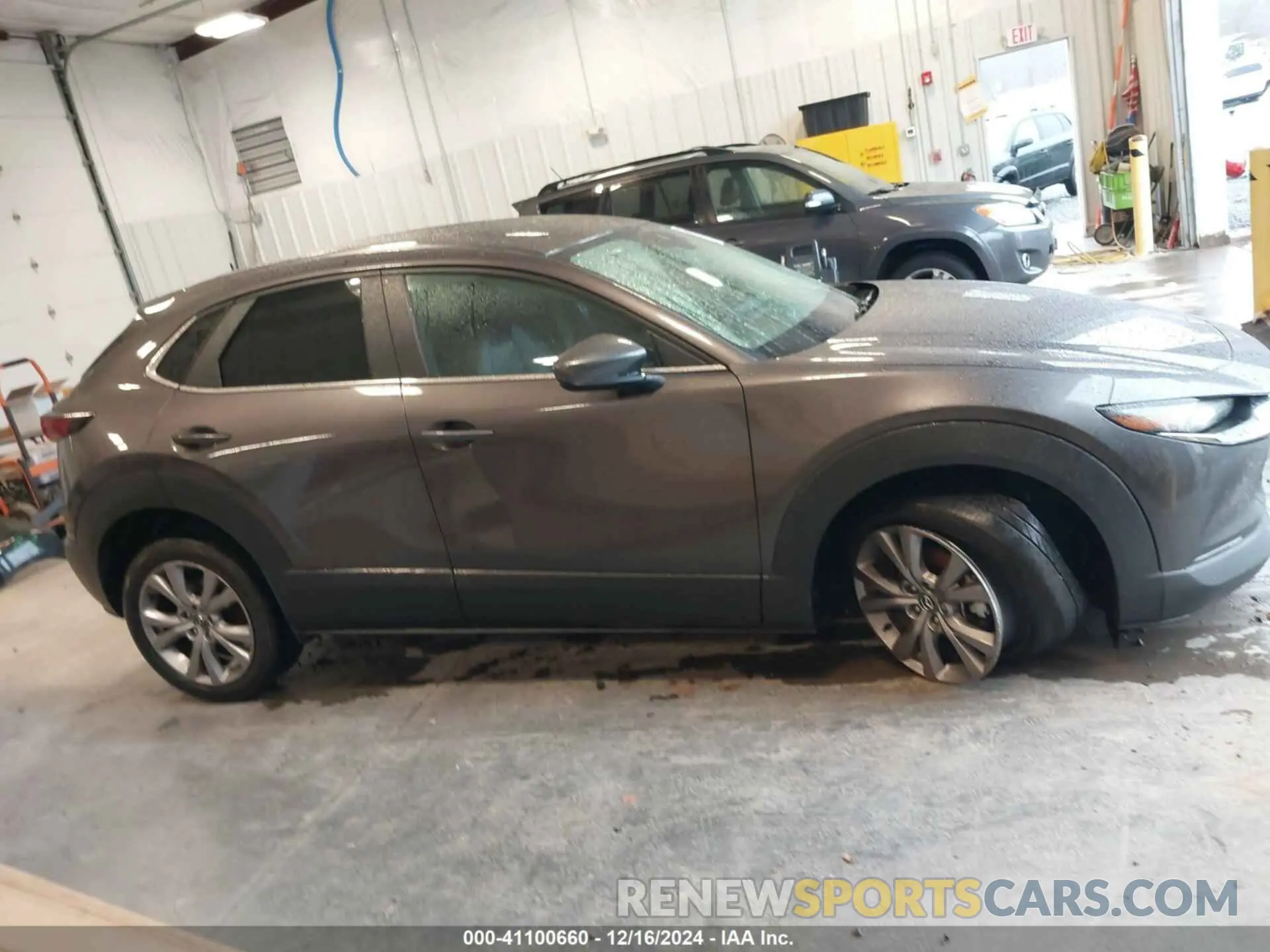 13 Photograph of a damaged car 3MVDMBBL8MM312187 MAZDA CX-30 2021