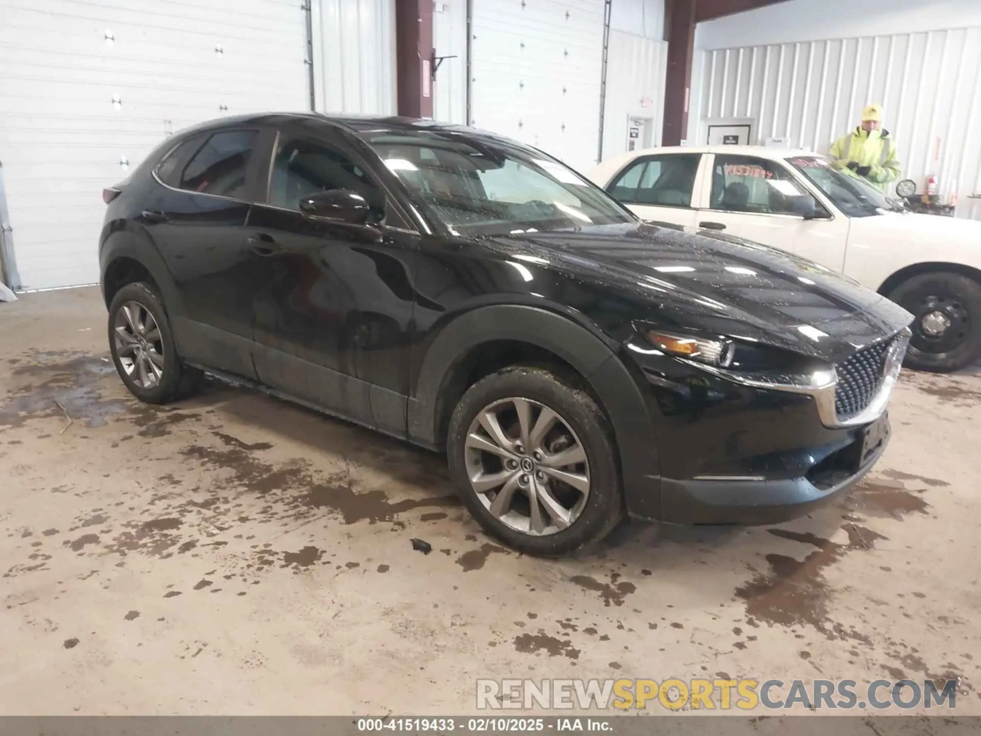 1 Photograph of a damaged car 3MVDMBBLXMM215492 MAZDA CX-30 2021