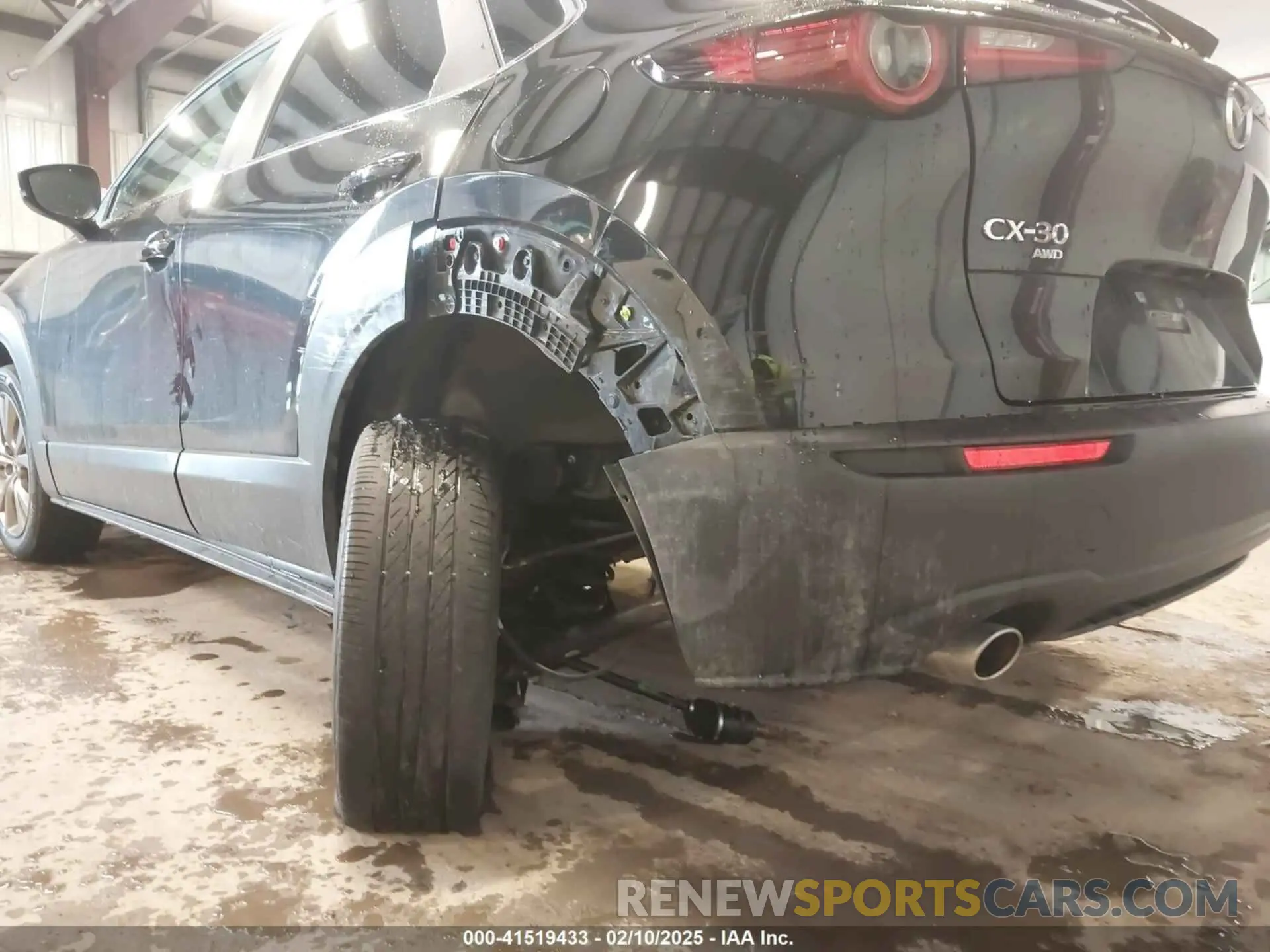 6 Photograph of a damaged car 3MVDMBBLXMM215492 MAZDA CX-30 2021