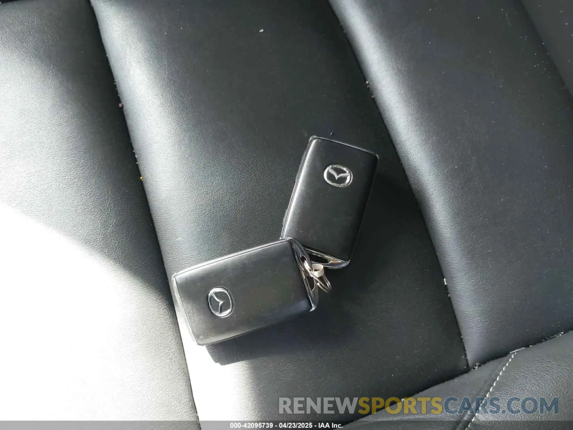 11 Фотография поврежденного автомобиля 3MVDMBCL1MM210003 MAZDA CX-30 2021
