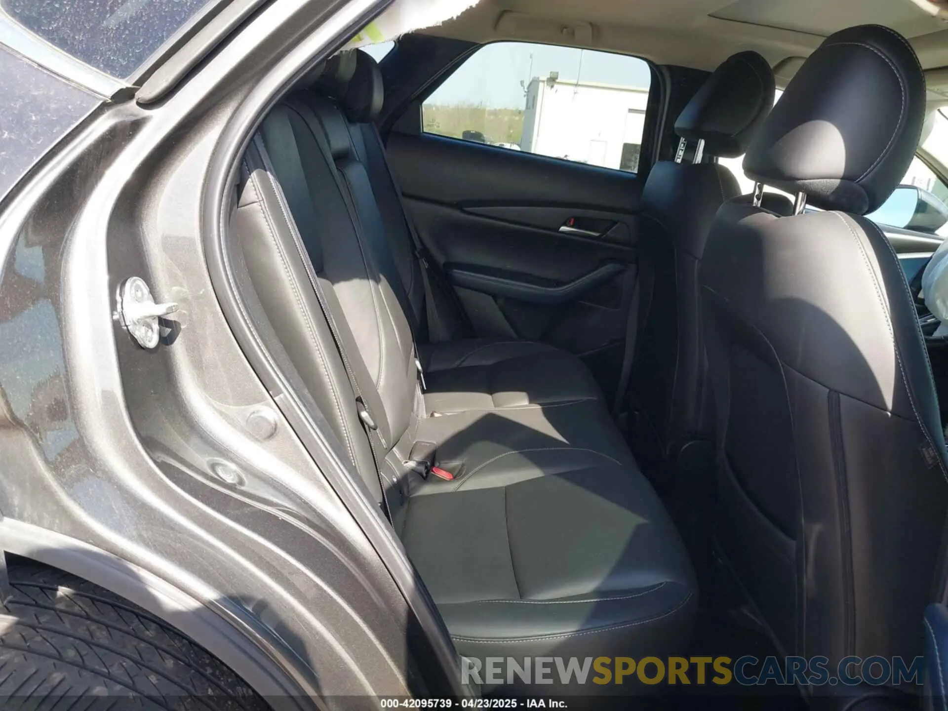 8 Фотография поврежденного автомобиля 3MVDMBCL1MM210003 MAZDA CX-30 2021