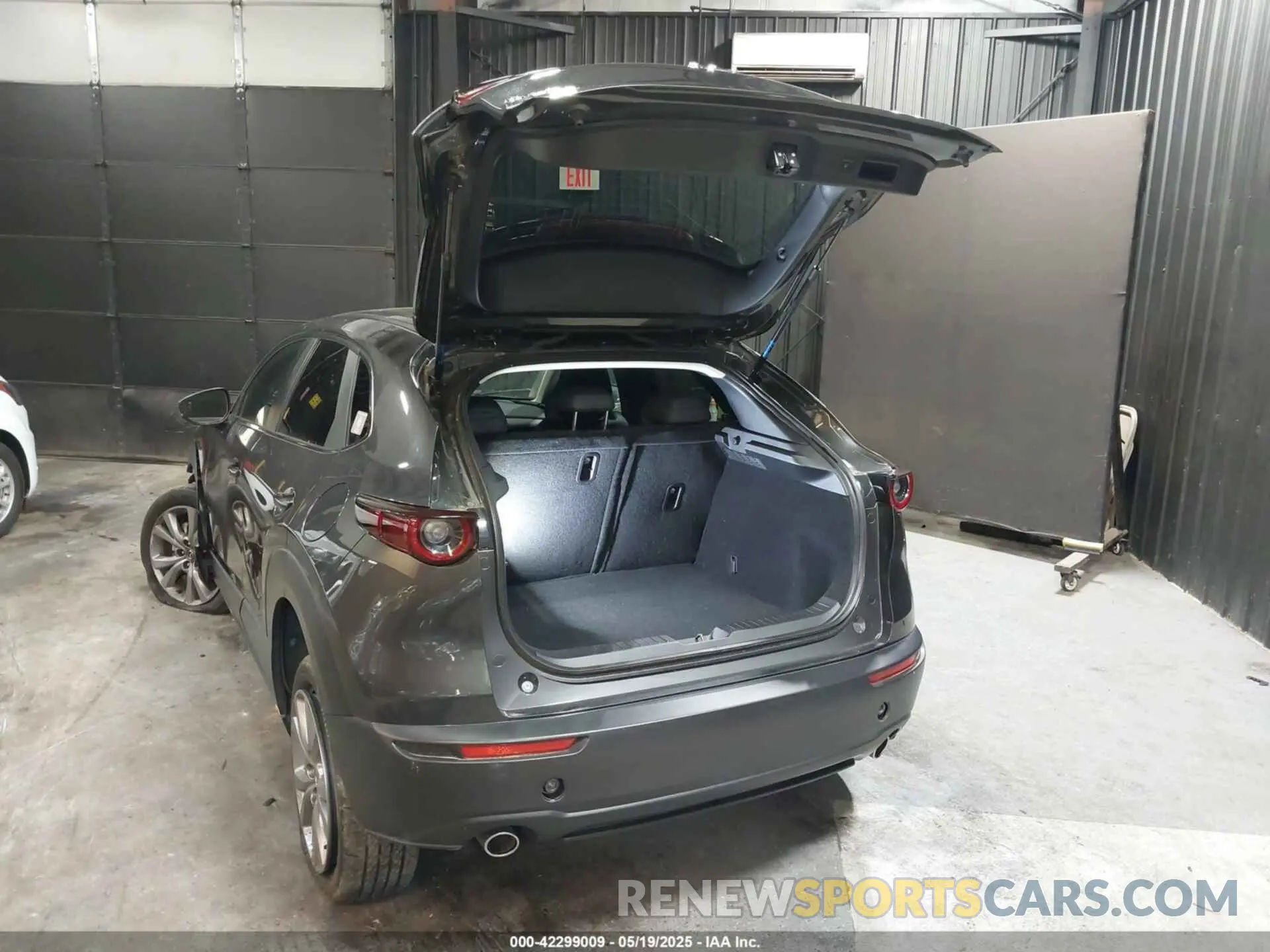3 Фотография поврежденного автомобиля 3MVDMBCL1MM247701 MAZDA CX-30 2021