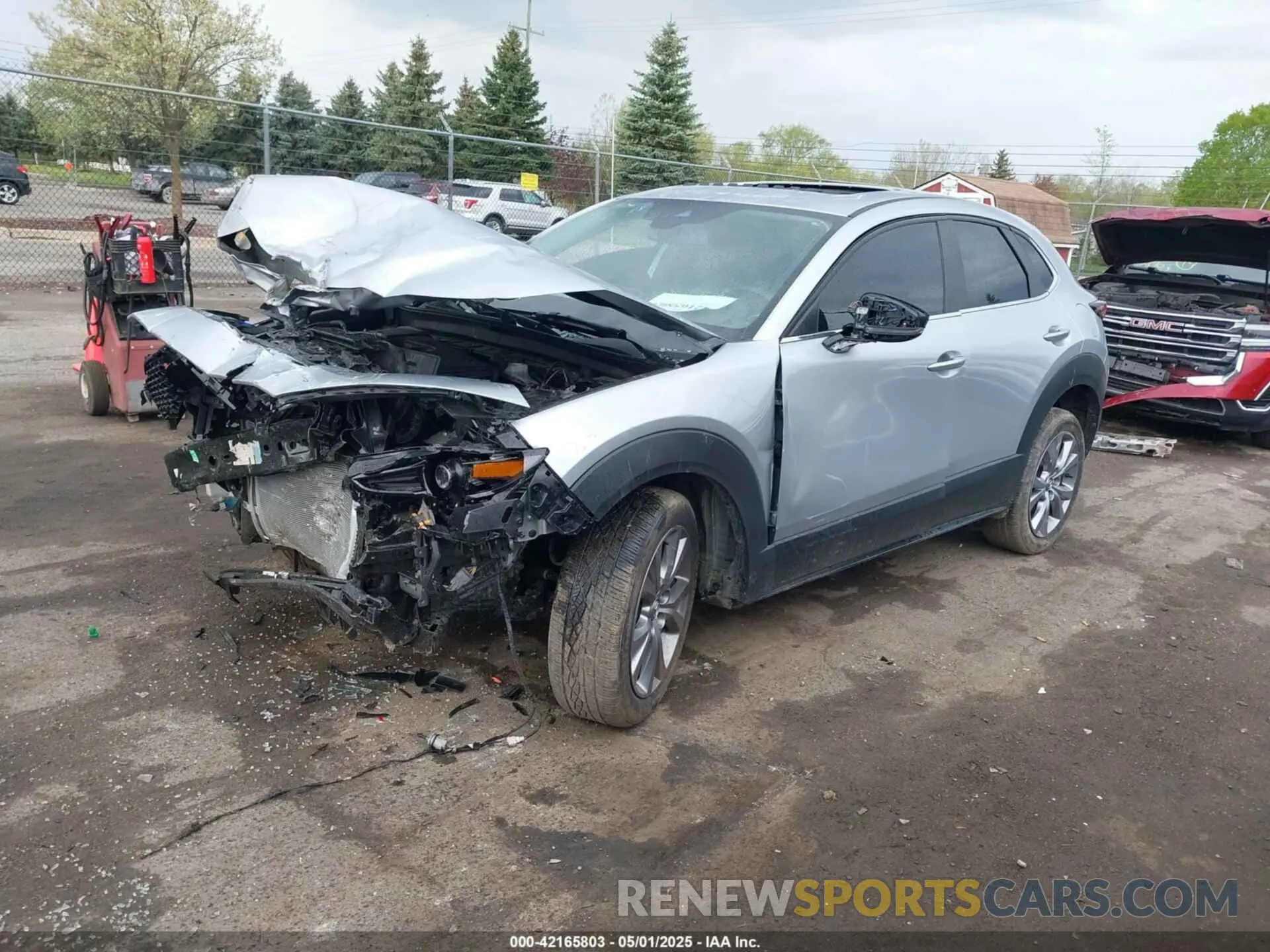 2 Photograph of a damaged car 3MVDMBCL6MM240663 MAZDA CX-30 2021