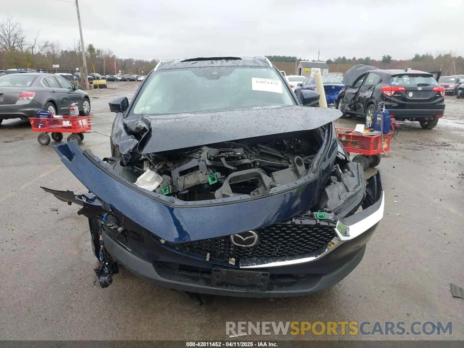 12 Photograph of a damaged car 3MVDMBDL1MM313940 MAZDA CX-30 2021