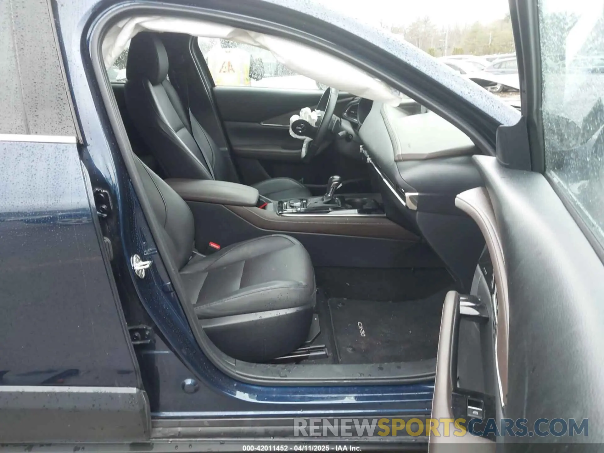 5 Photograph of a damaged car 3MVDMBDL1MM313940 MAZDA CX-30 2021