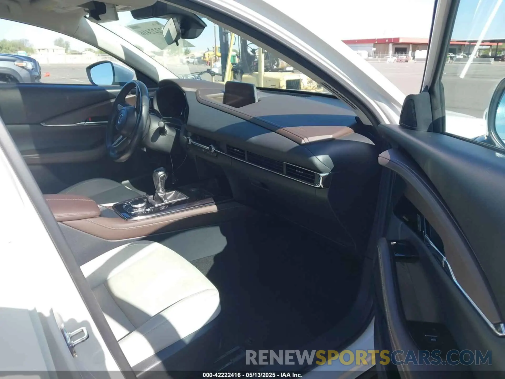 5 Photograph of a damaged car 3MVDMBDL3MM272162 MAZDA CX-30 2021