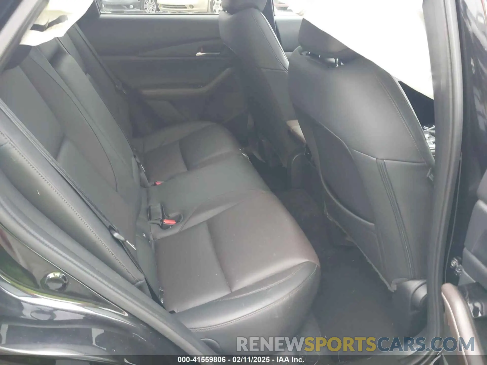 8 Photograph of a damaged car 3MVDMBDL5MM317988 MAZDA CX-30 2021