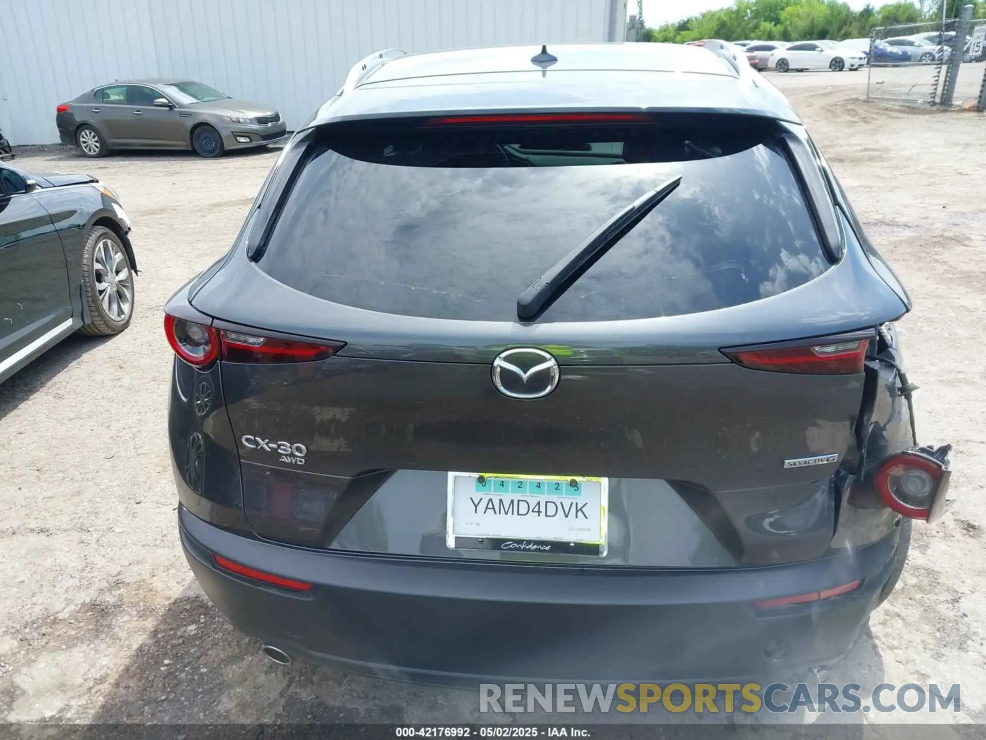 16 Photograph of a damaged car 3MVDMBDL9MM256984 MAZDA CX-30 2021