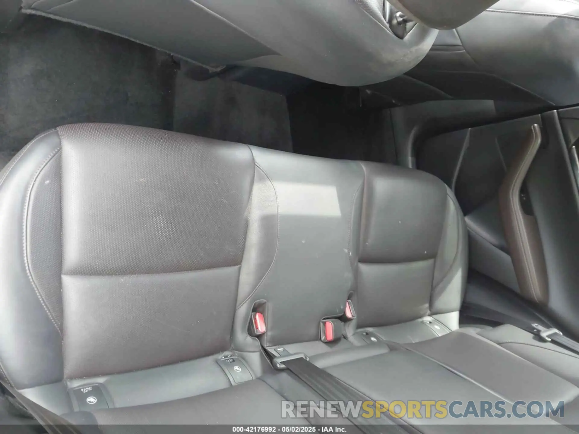 8 Photograph of a damaged car 3MVDMBDL9MM256984 MAZDA CX-30 2021