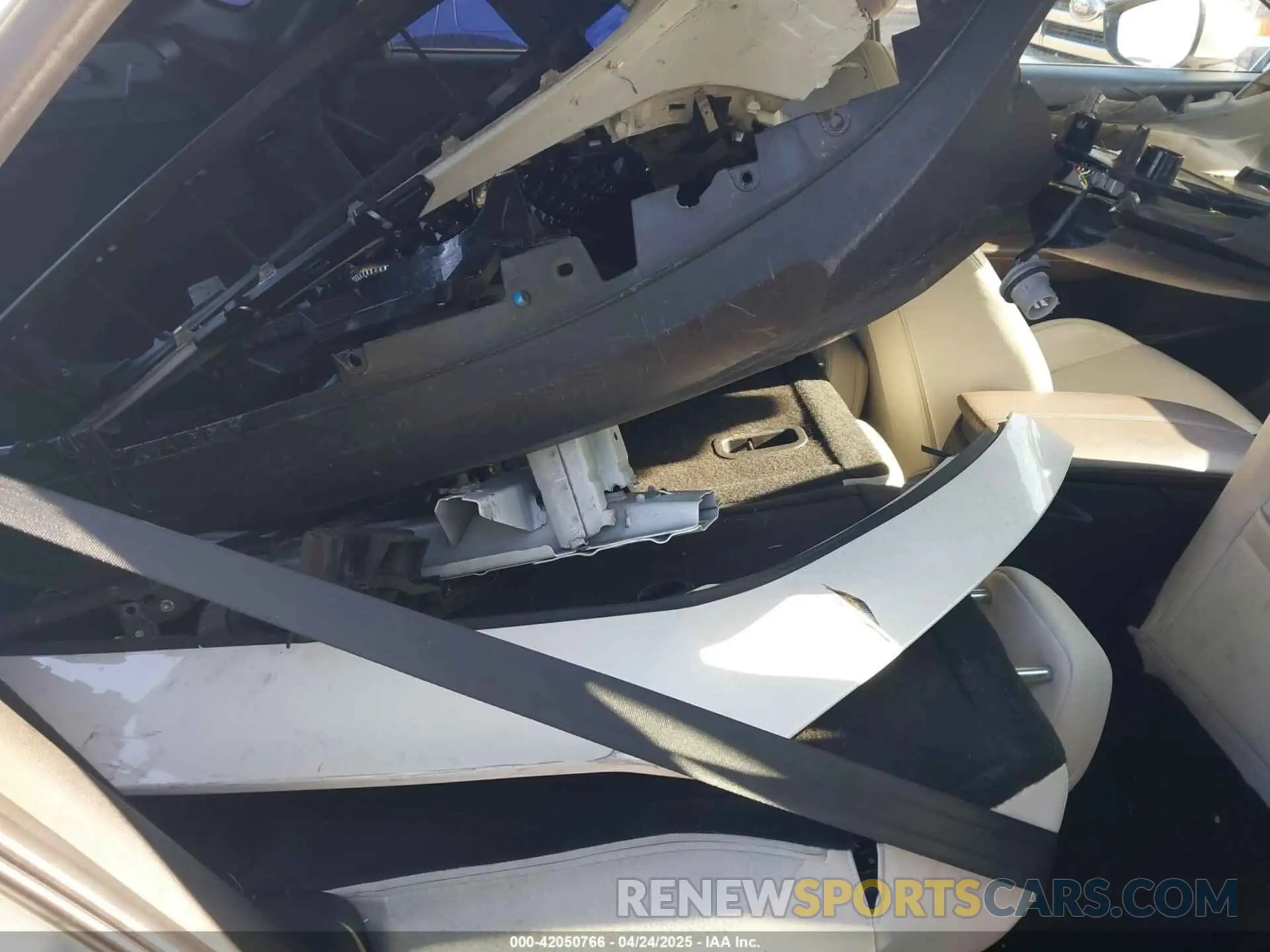 8 Фотография поврежденного автомобиля 3MVDMBDM0MM237278 MAZDA CX-30 2021