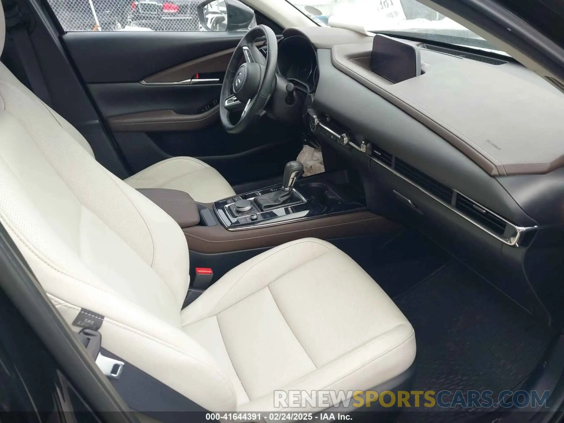 5 Photograph of a damaged car 3MVDMBDY1MM269353 MAZDA CX-30 2021