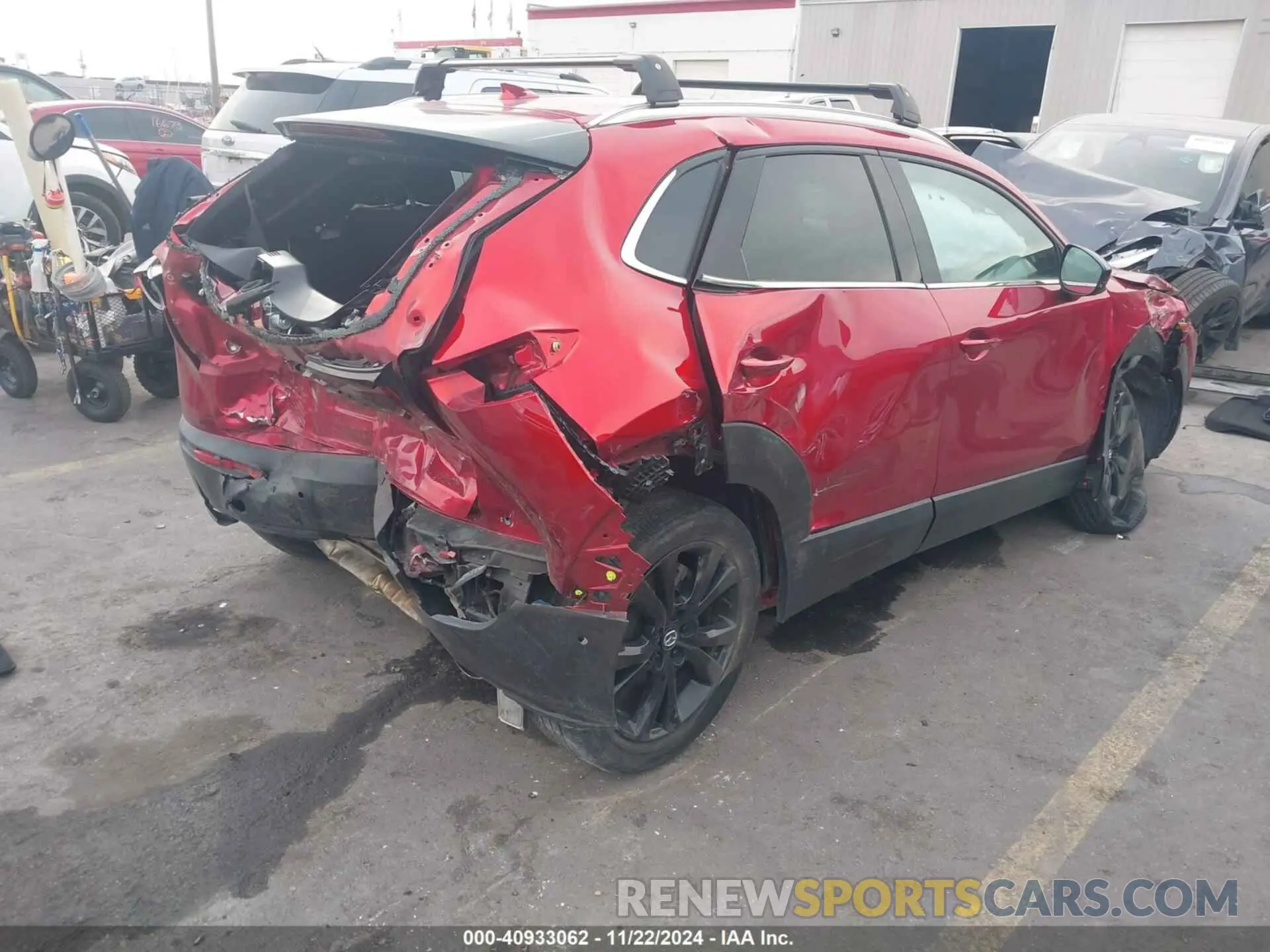 4 Photograph of a damaged car 3MVDMBEY4MM268681 MAZDA CX-30 2021