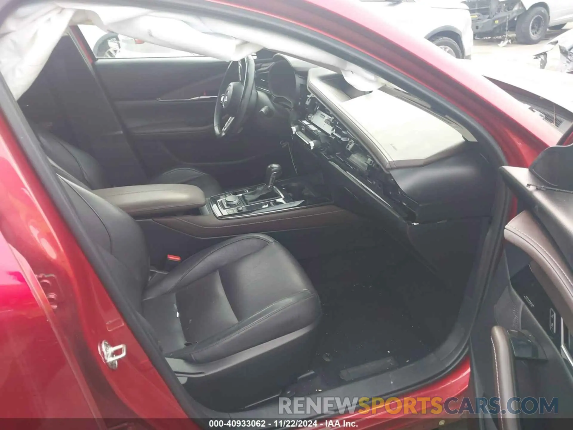 5 Photograph of a damaged car 3MVDMBEY4MM268681 MAZDA CX-30 2021