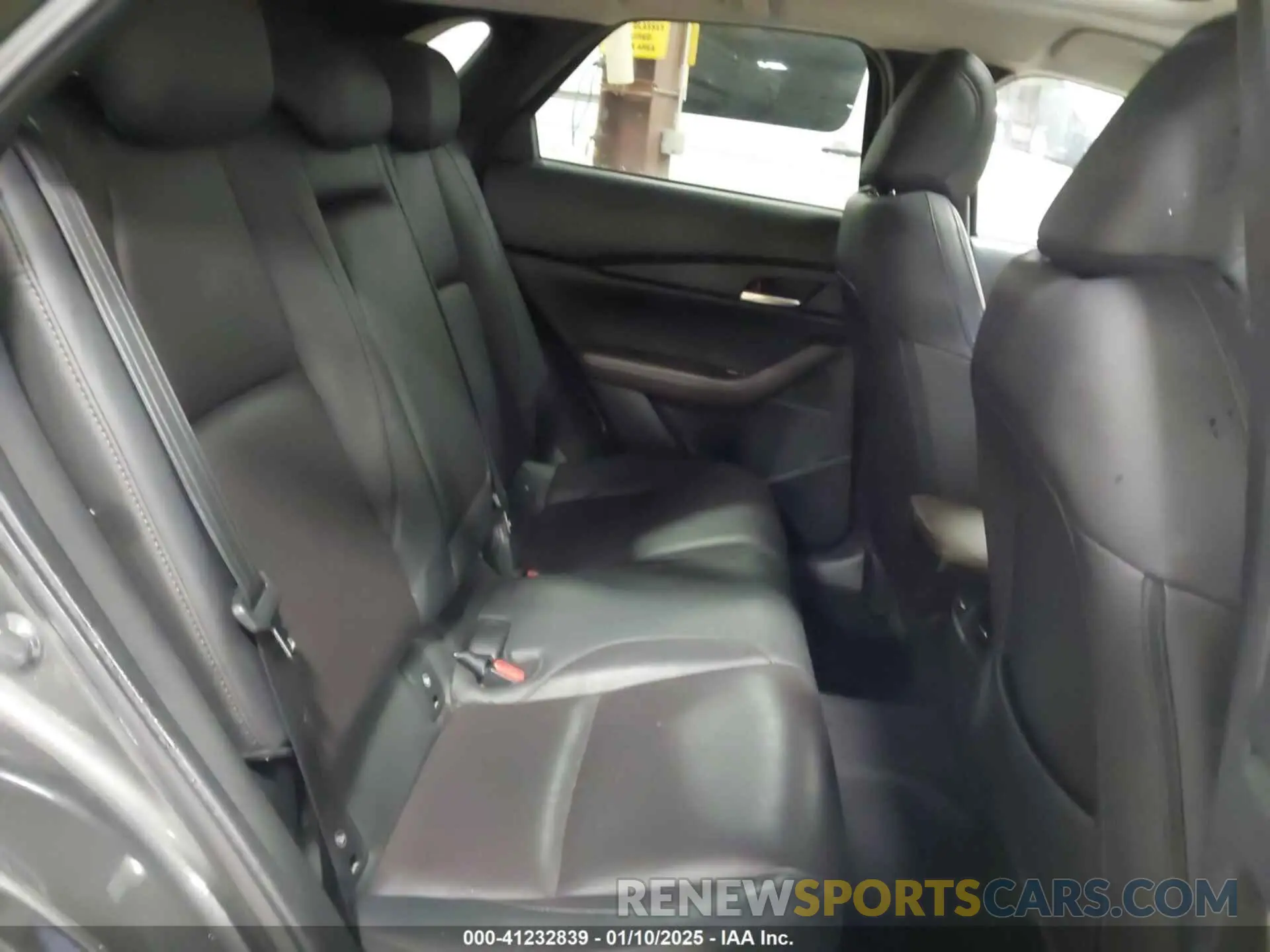 8 Photograph of a damaged car 3MVDMBEYXMM302297 MAZDA CX-30 2021
