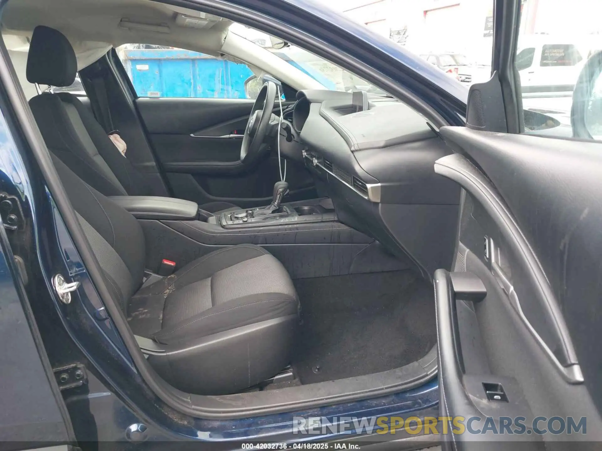 5 Photograph of a damaged car 3MVDMBAL2NM419092 MAZDA CX-30 2022