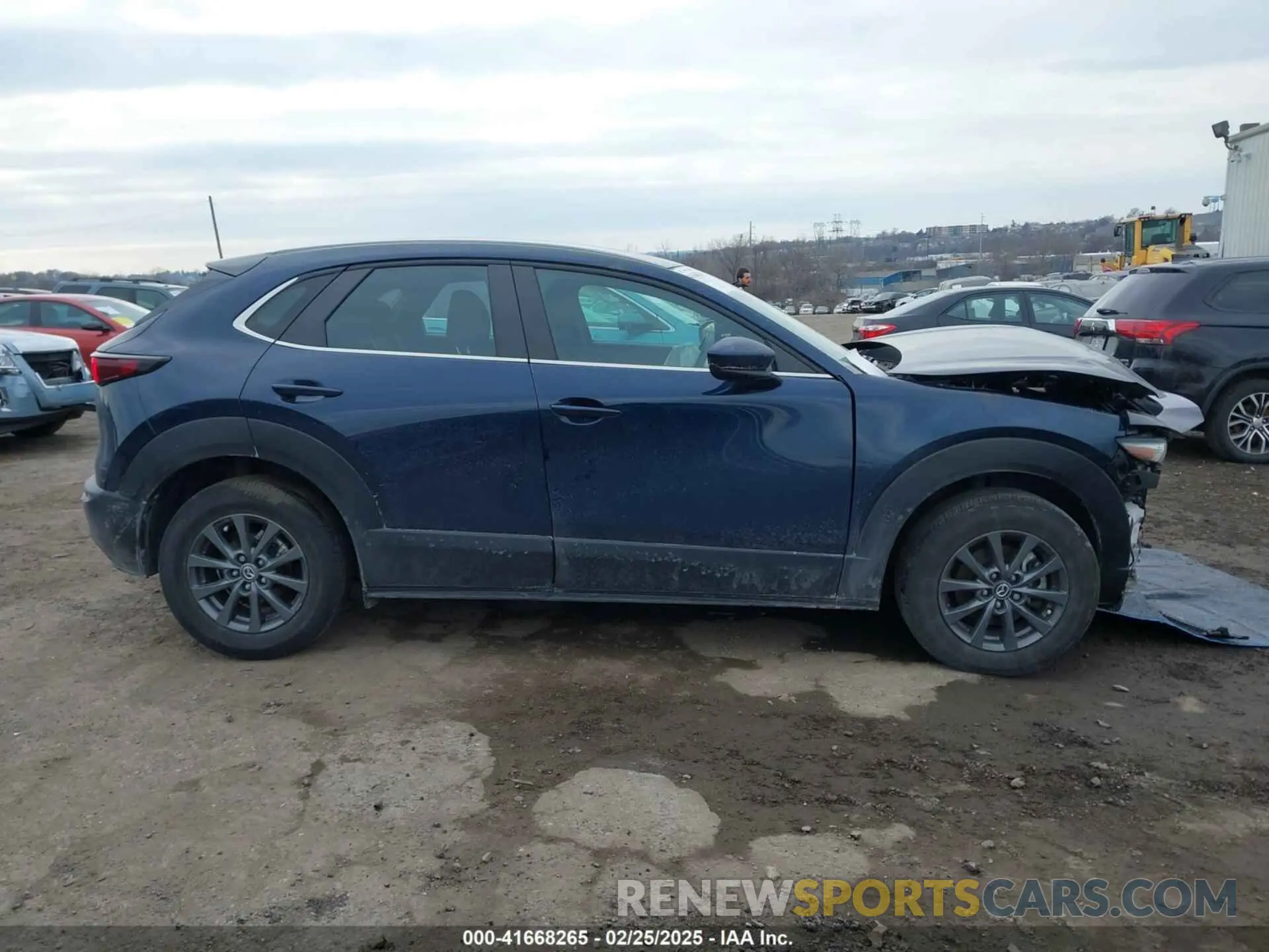 12 Photograph of a damaged car 3MVDMBAL8NM411739 MAZDA CX-30 2022