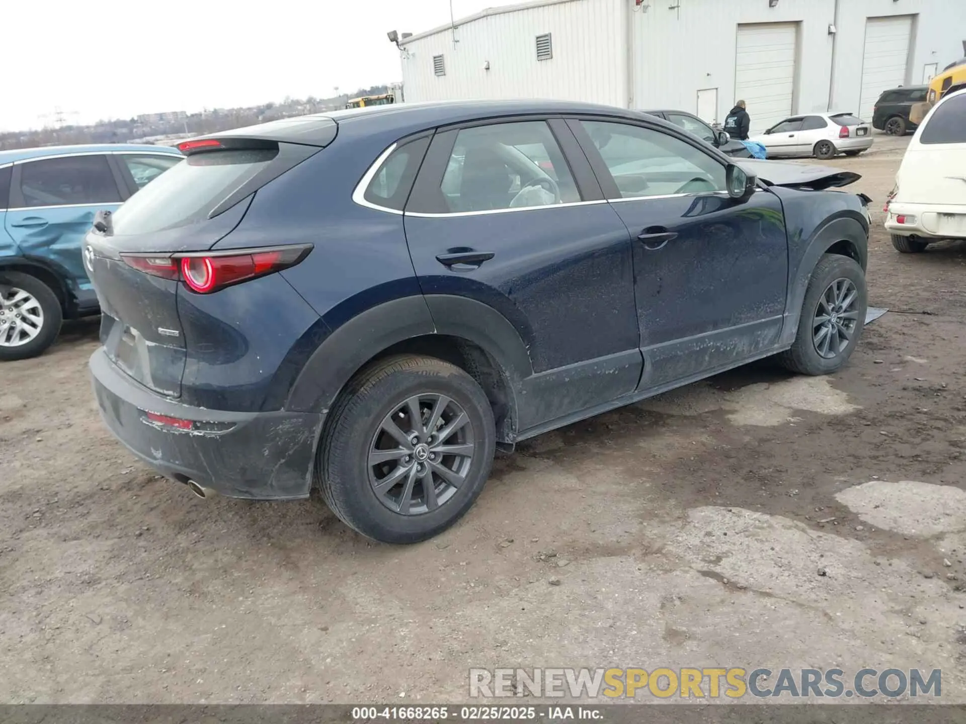 4 Photograph of a damaged car 3MVDMBAL8NM411739 MAZDA CX-30 2022