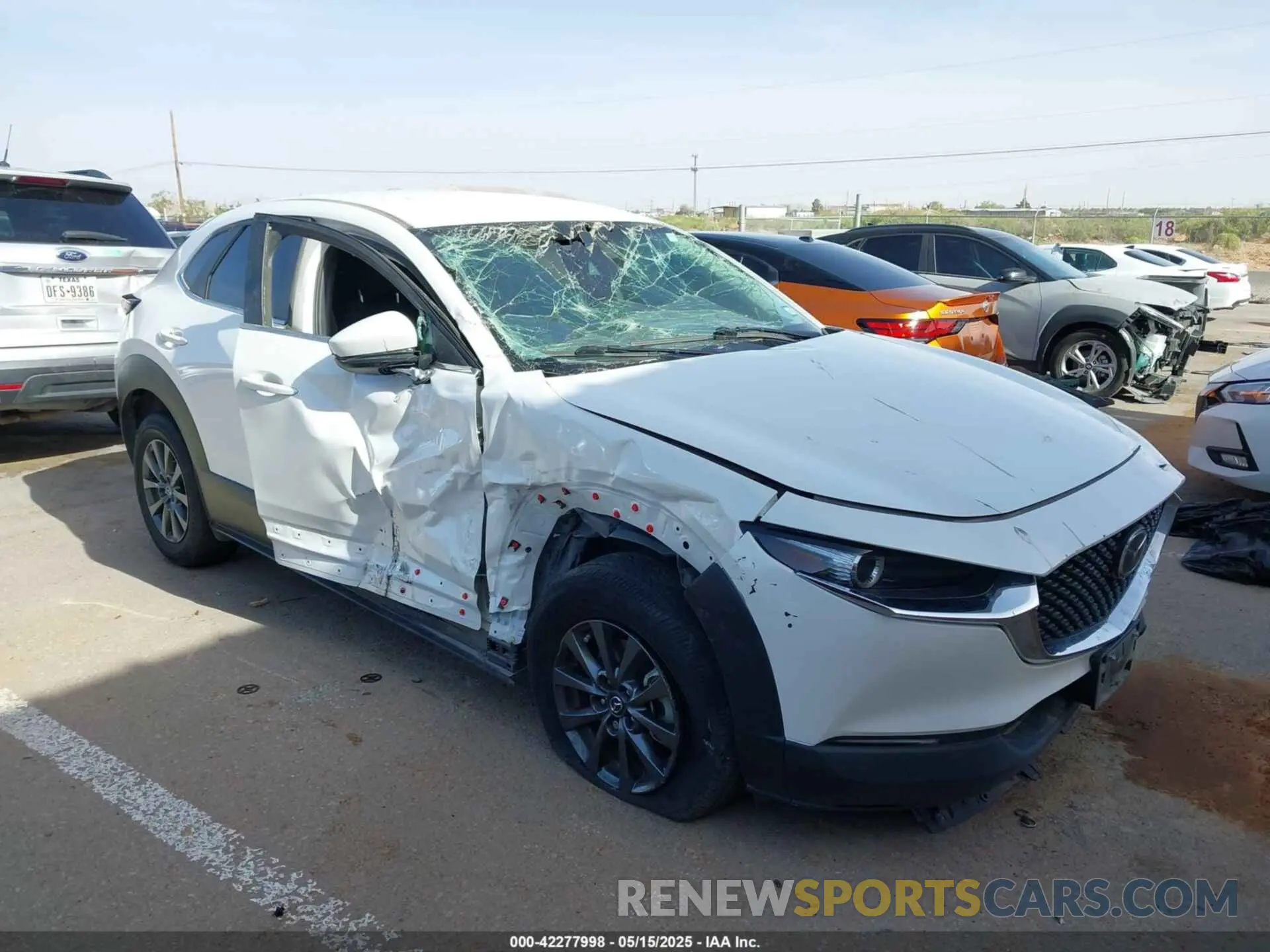 1 Photograph of a damaged car 3MVDMBAL9NM415797 MAZDA CX-30 2022