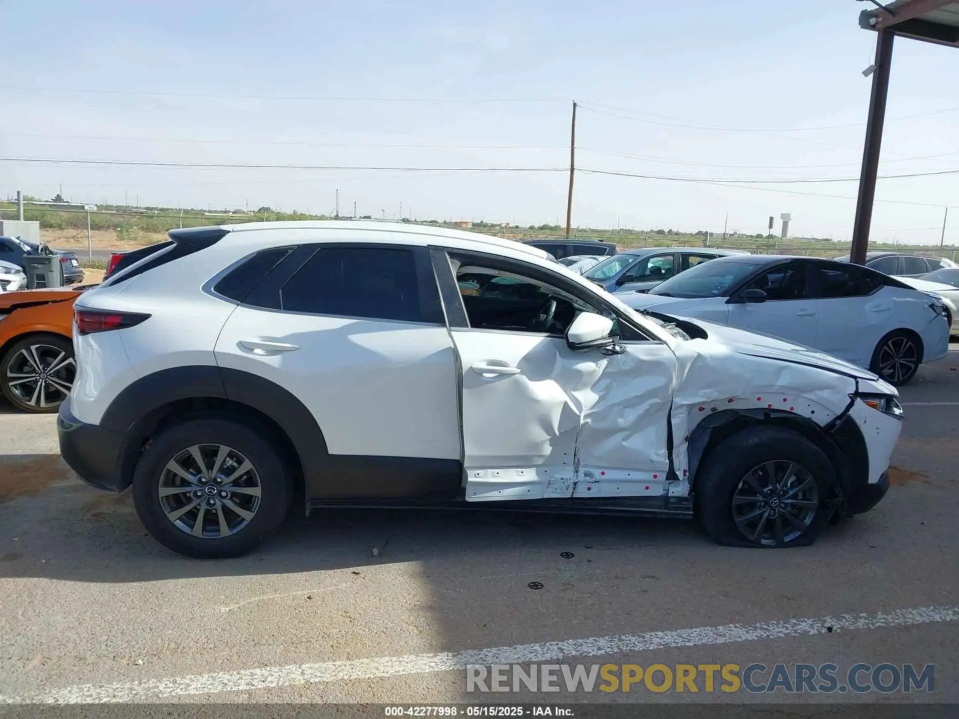 13 Photograph of a damaged car 3MVDMBAL9NM415797 MAZDA CX-30 2022