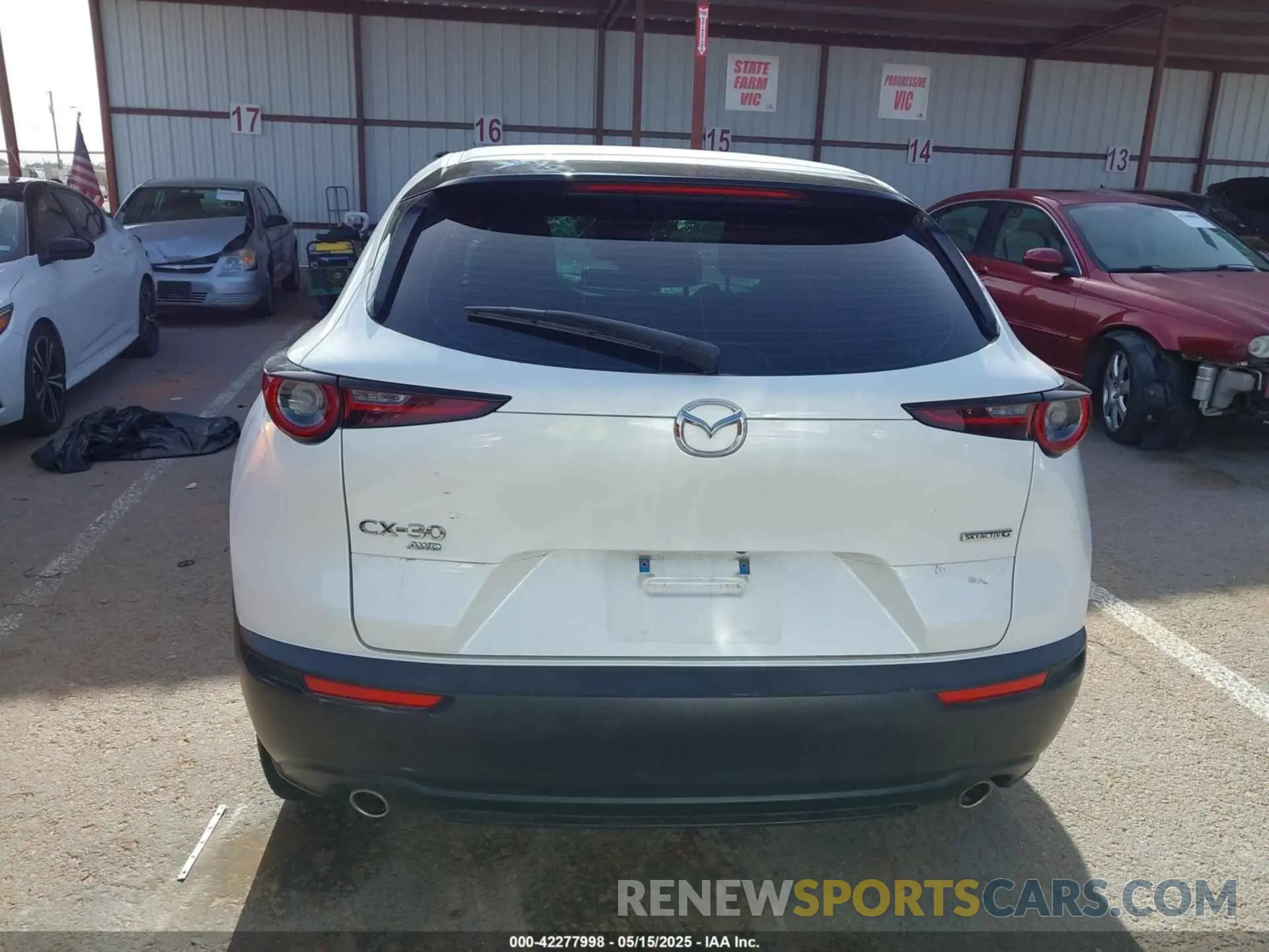 16 Photograph of a damaged car 3MVDMBAL9NM415797 MAZDA CX-30 2022