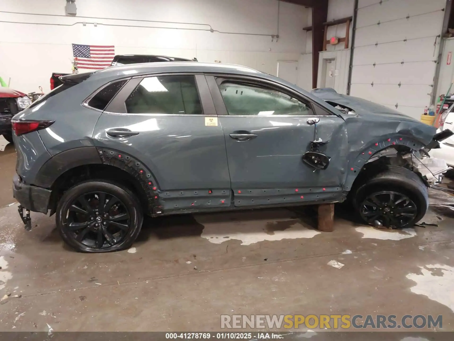 12 Photograph of a damaged car 3MVDMBAY6NM430673 MAZDA CX-30 2022