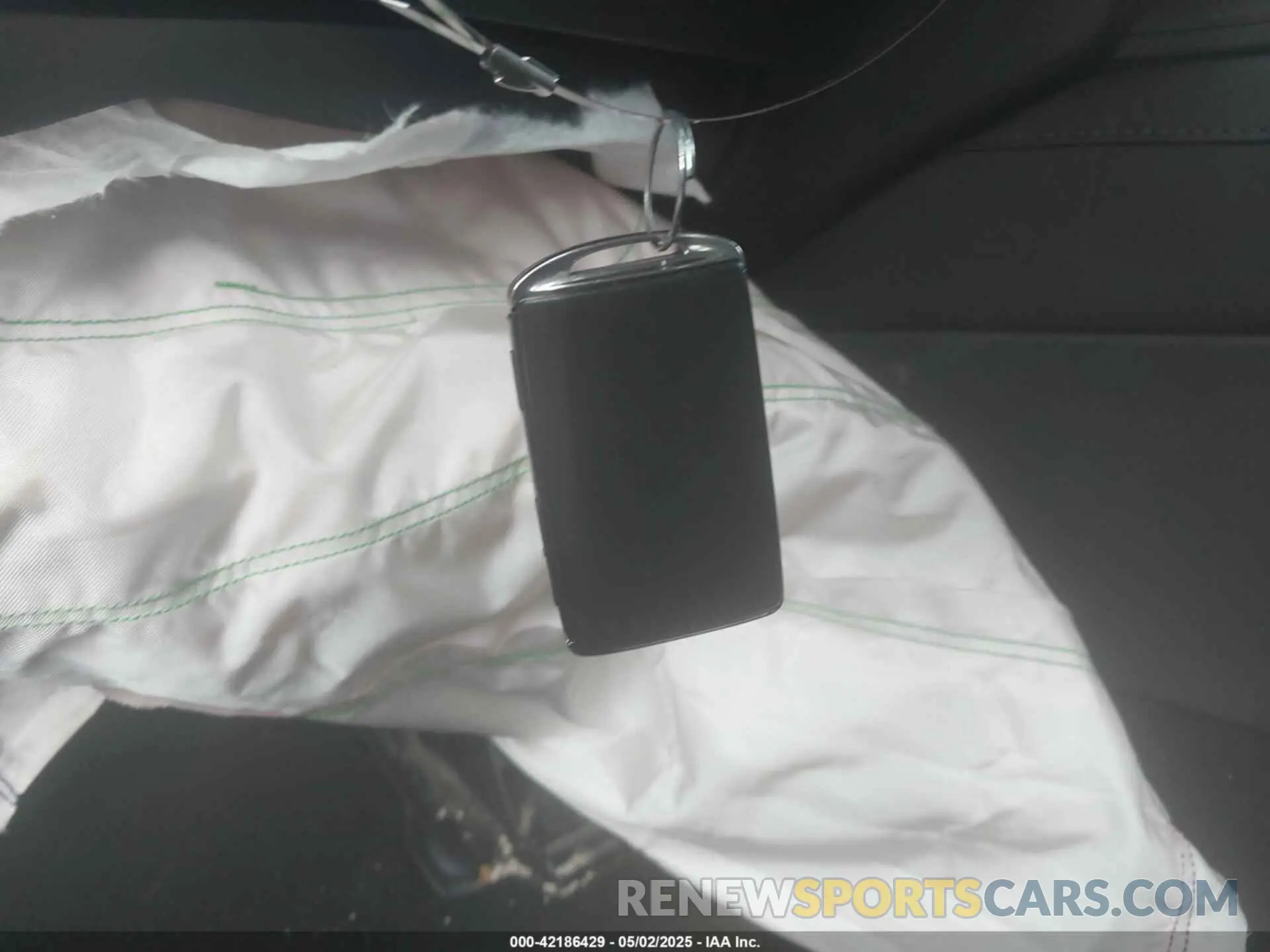 11 Photograph of a damaged car 3MVDMBBL0NM453353 MAZDA CX-30 2022