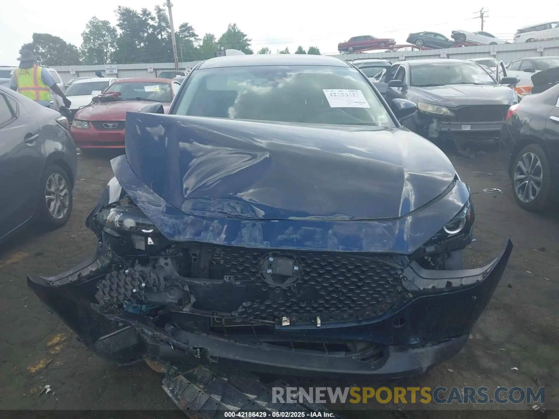 12 Photograph of a damaged car 3MVDMBBL0NM453353 MAZDA CX-30 2022