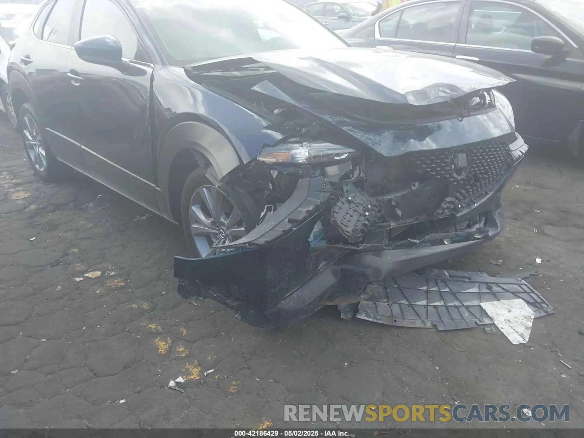 6 Photograph of a damaged car 3MVDMBBL0NM453353 MAZDA CX-30 2022