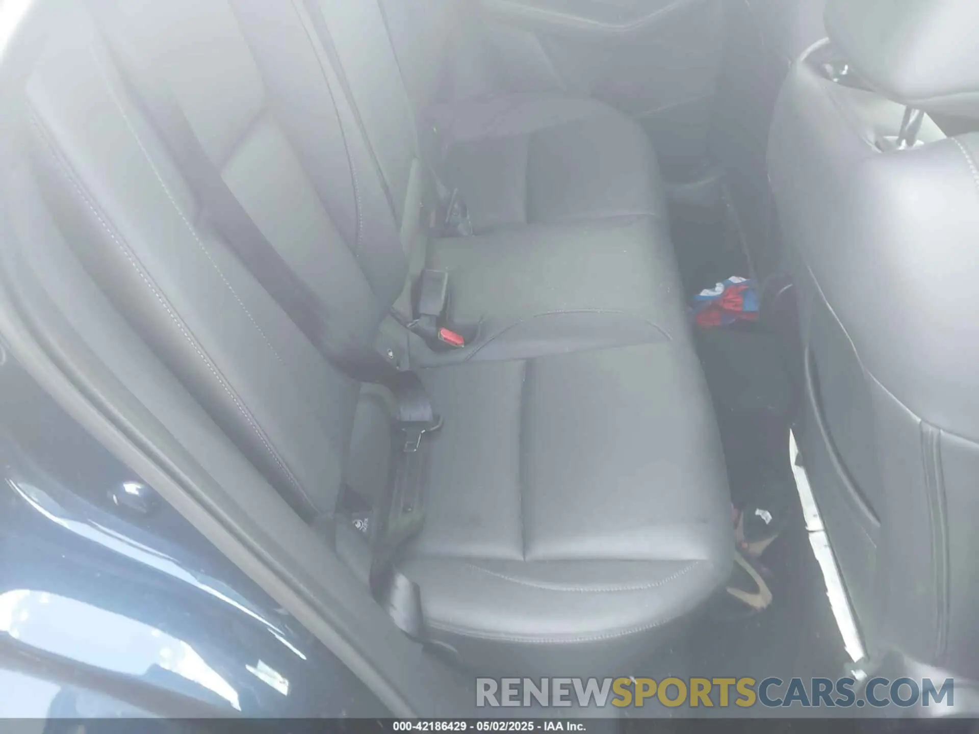 8 Photograph of a damaged car 3MVDMBBL0NM453353 MAZDA CX-30 2022
