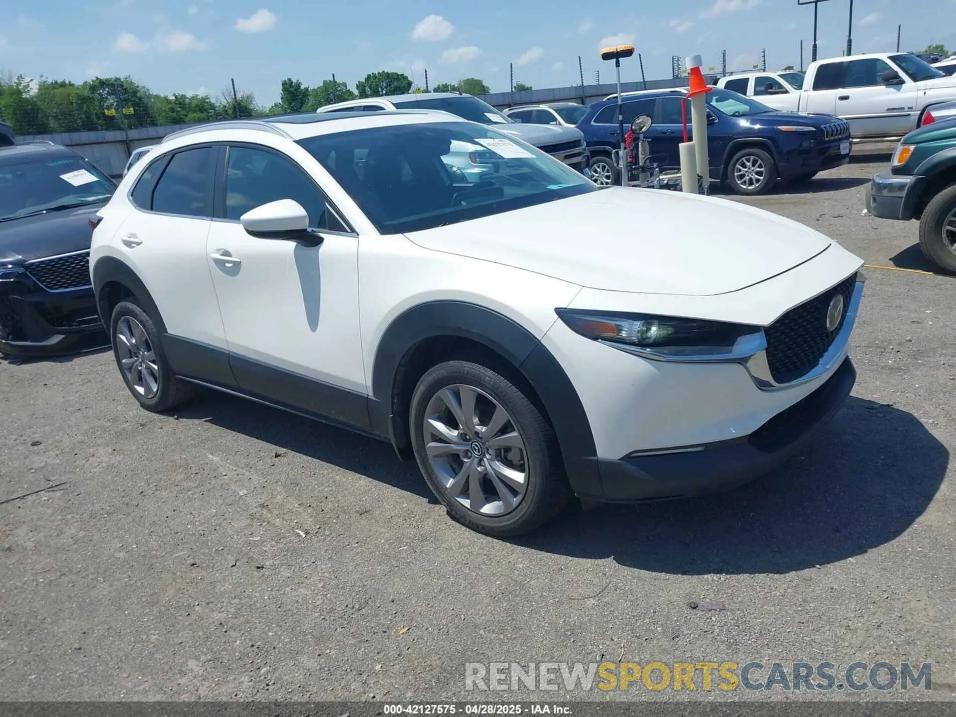 1 Фотография поврежденного автомобиля 3MVDMBBL3NM400887 MAZDA CX-30 2022