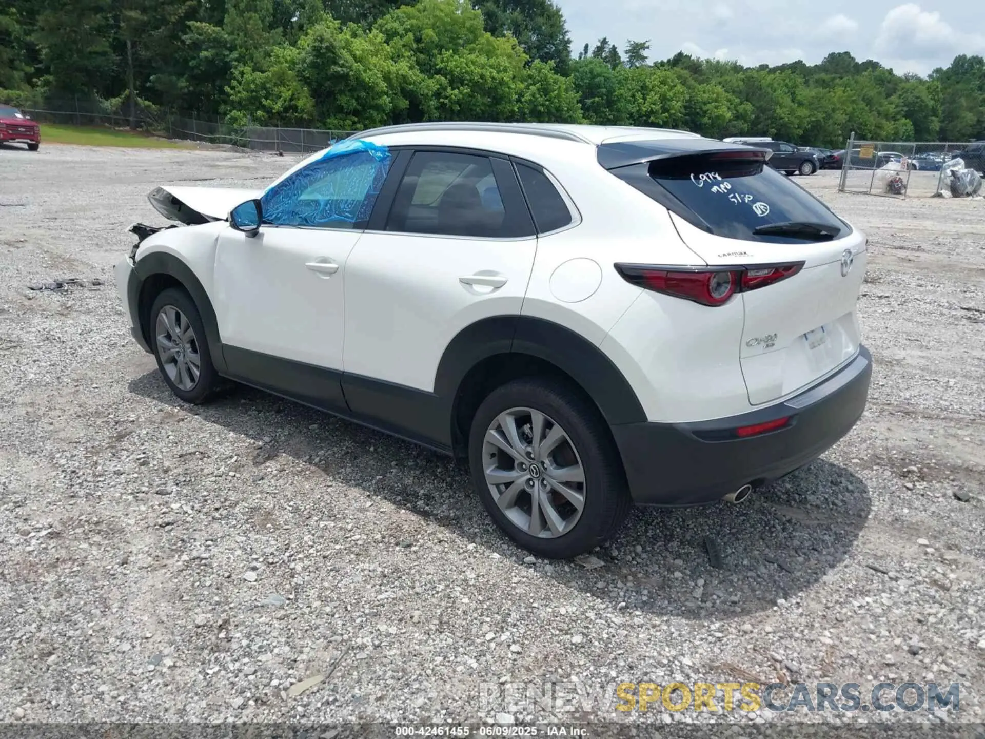 3 Photograph of a damaged car 3MVDMBBL5NM446978 MAZDA CX-30 2022