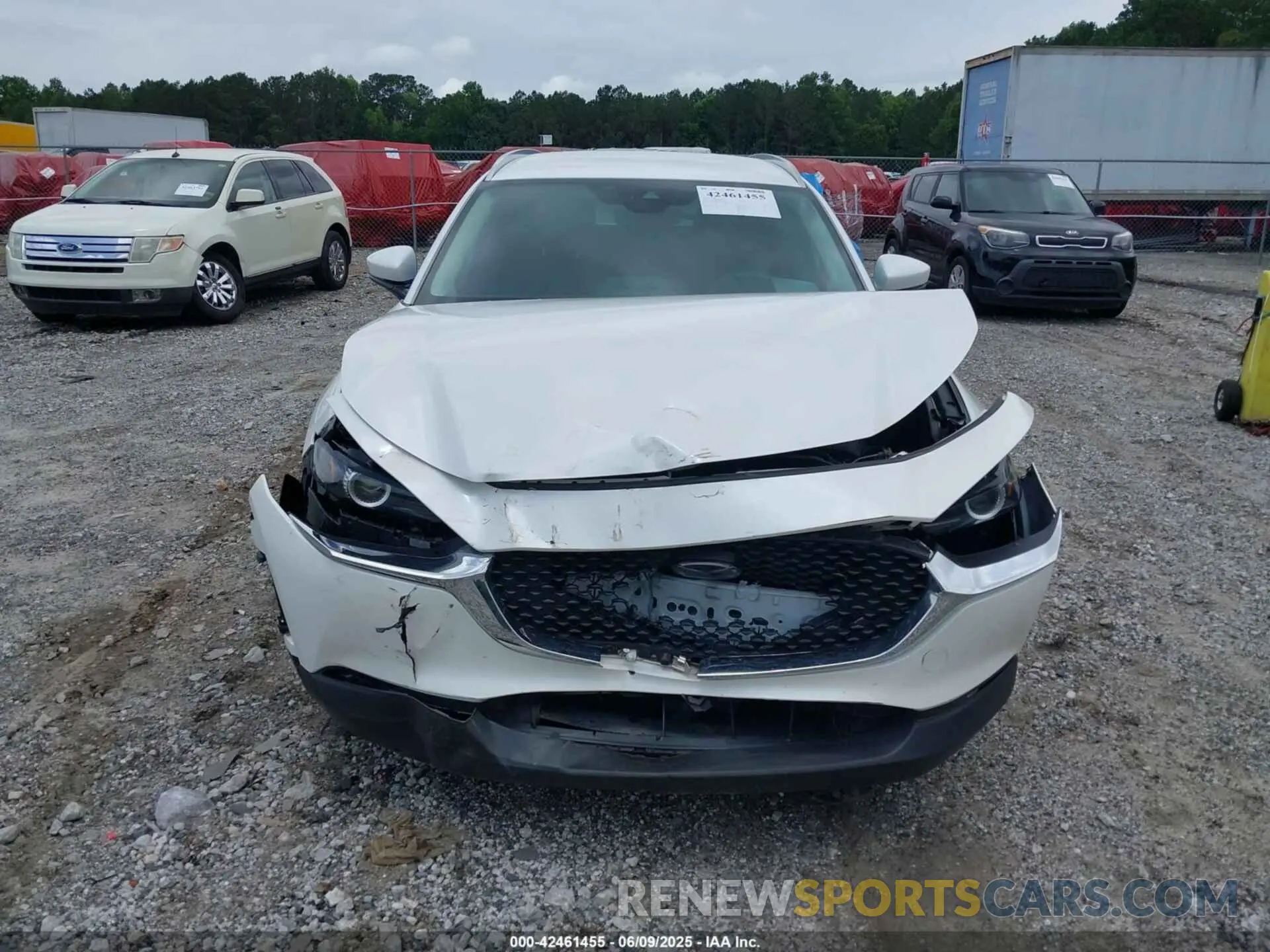 6 Photograph of a damaged car 3MVDMBBL5NM446978 MAZDA CX-30 2022