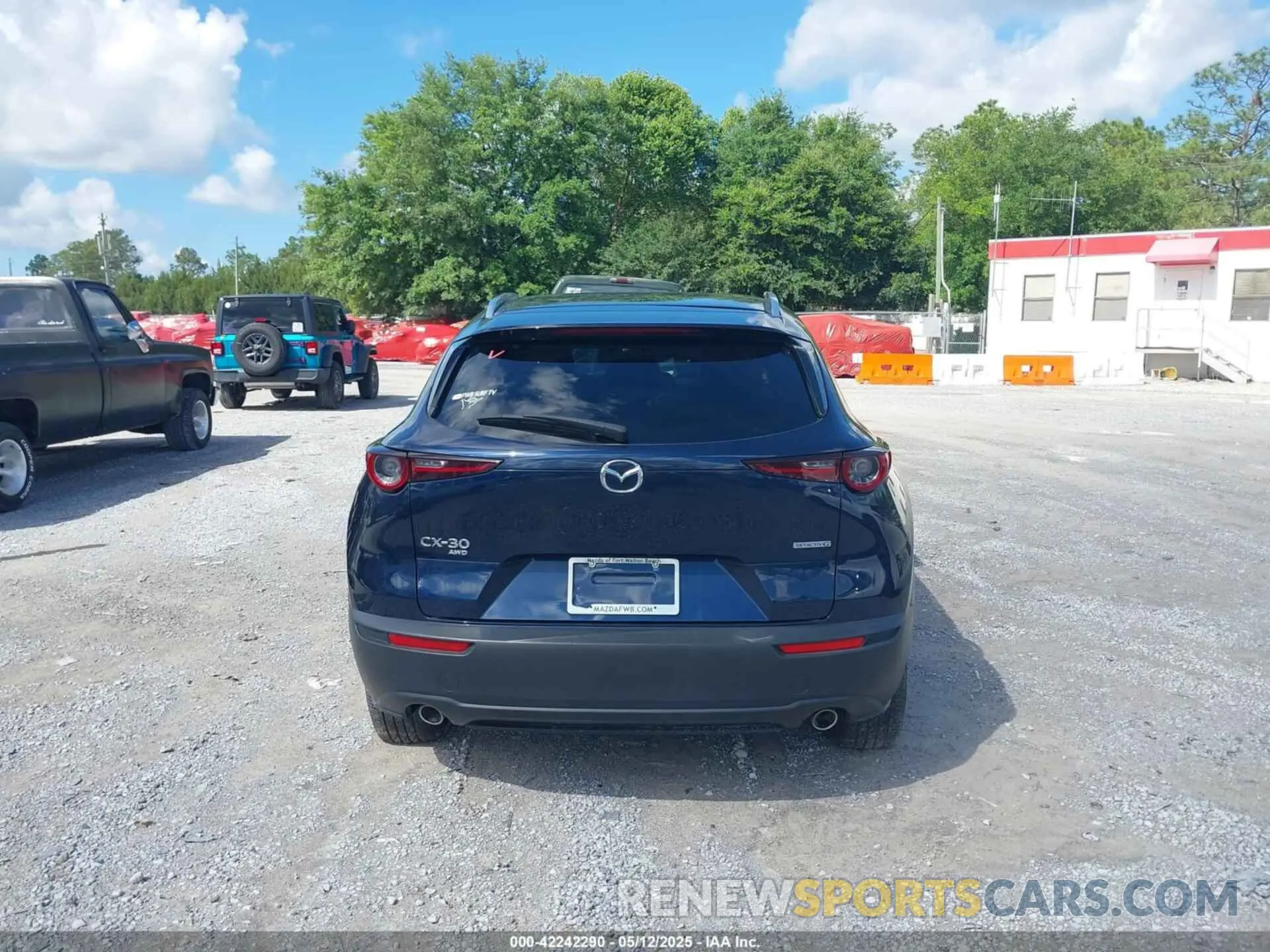 17 Photograph of a damaged car 3MVDMBBL6NM448268 MAZDA CX-30 2022