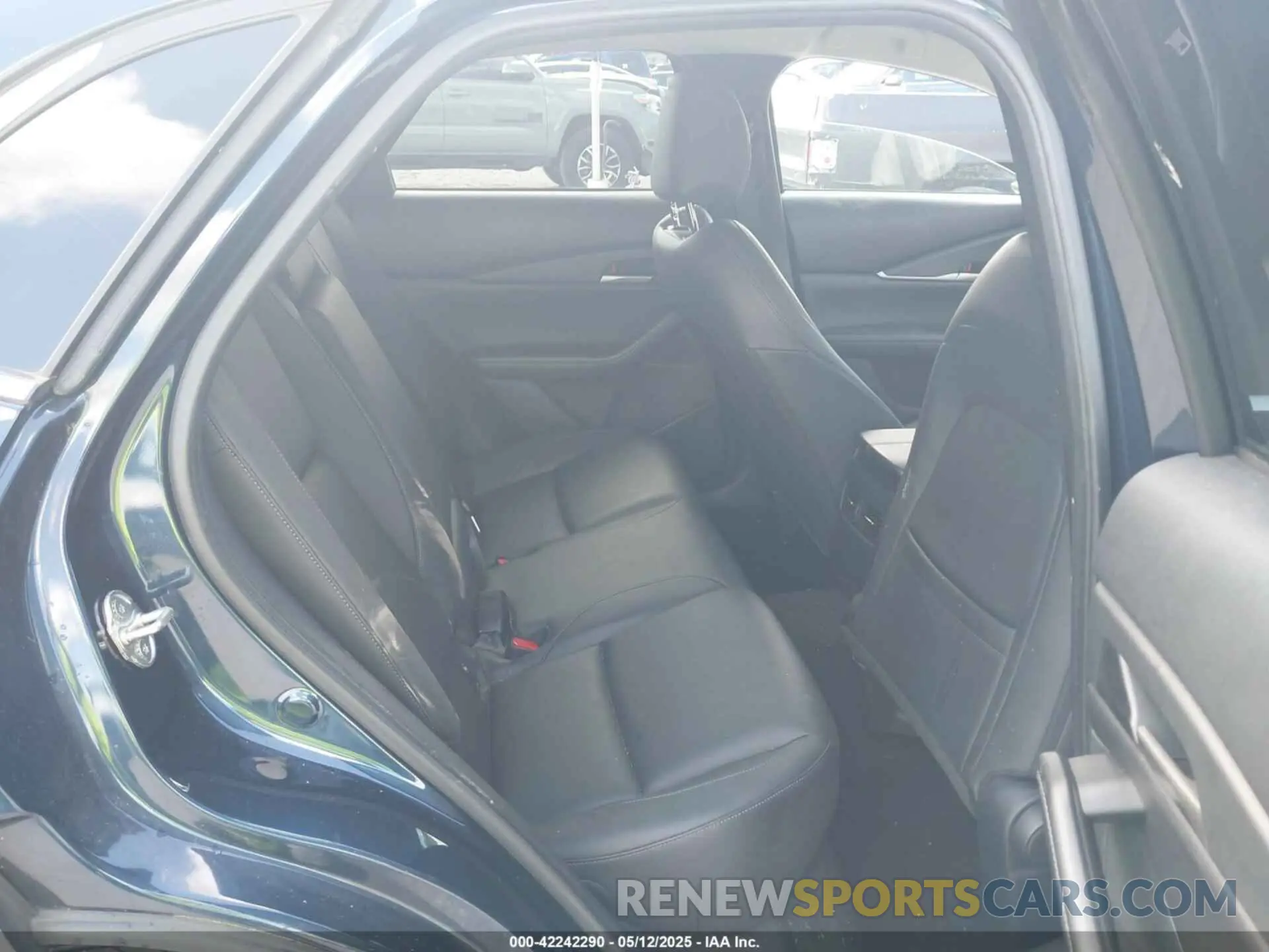 8 Photograph of a damaged car 3MVDMBBL6NM448268 MAZDA CX-30 2022