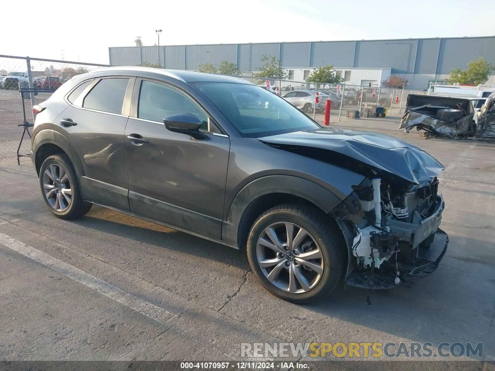 1 Фотография поврежденного автомобиля 3MVDMBBL9NM411585 MAZDA CX-30 2022