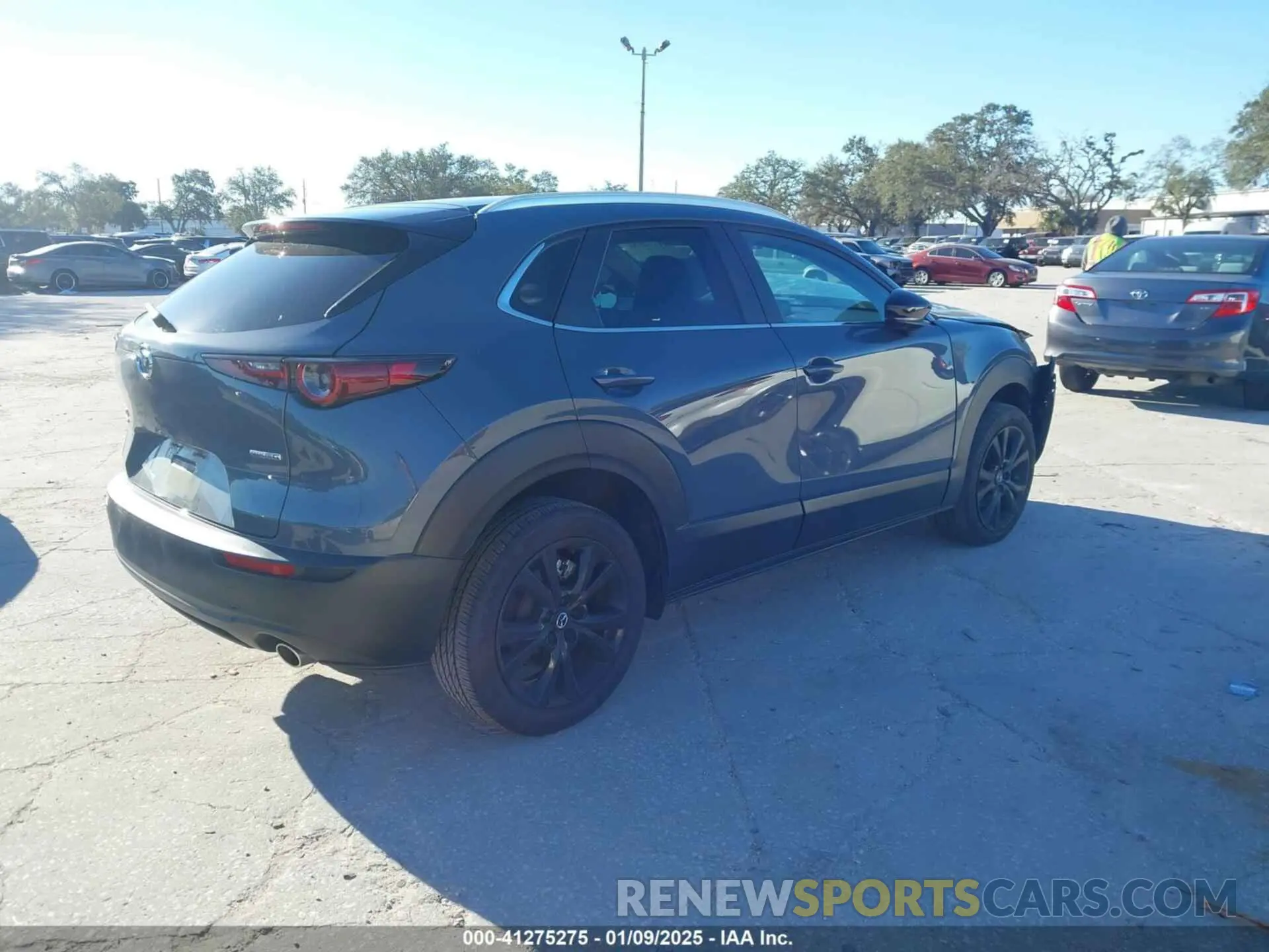 4 Photograph of a damaged car 3MVDMBCL1NM404693 MAZDA CX-30 2022