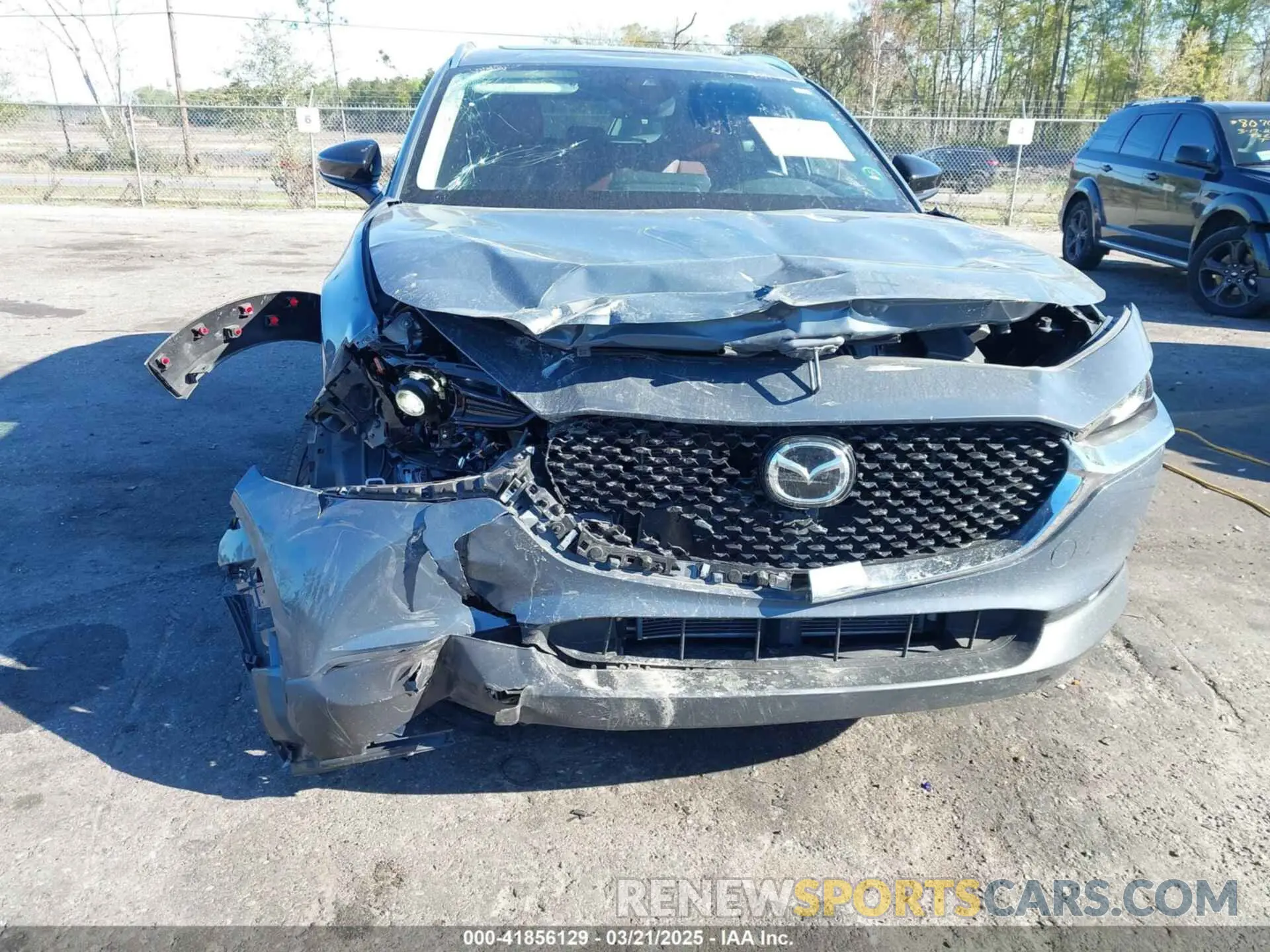 6 Photograph of a damaged car 3MVDMBCL1NM440965 MAZDA CX-30 2022